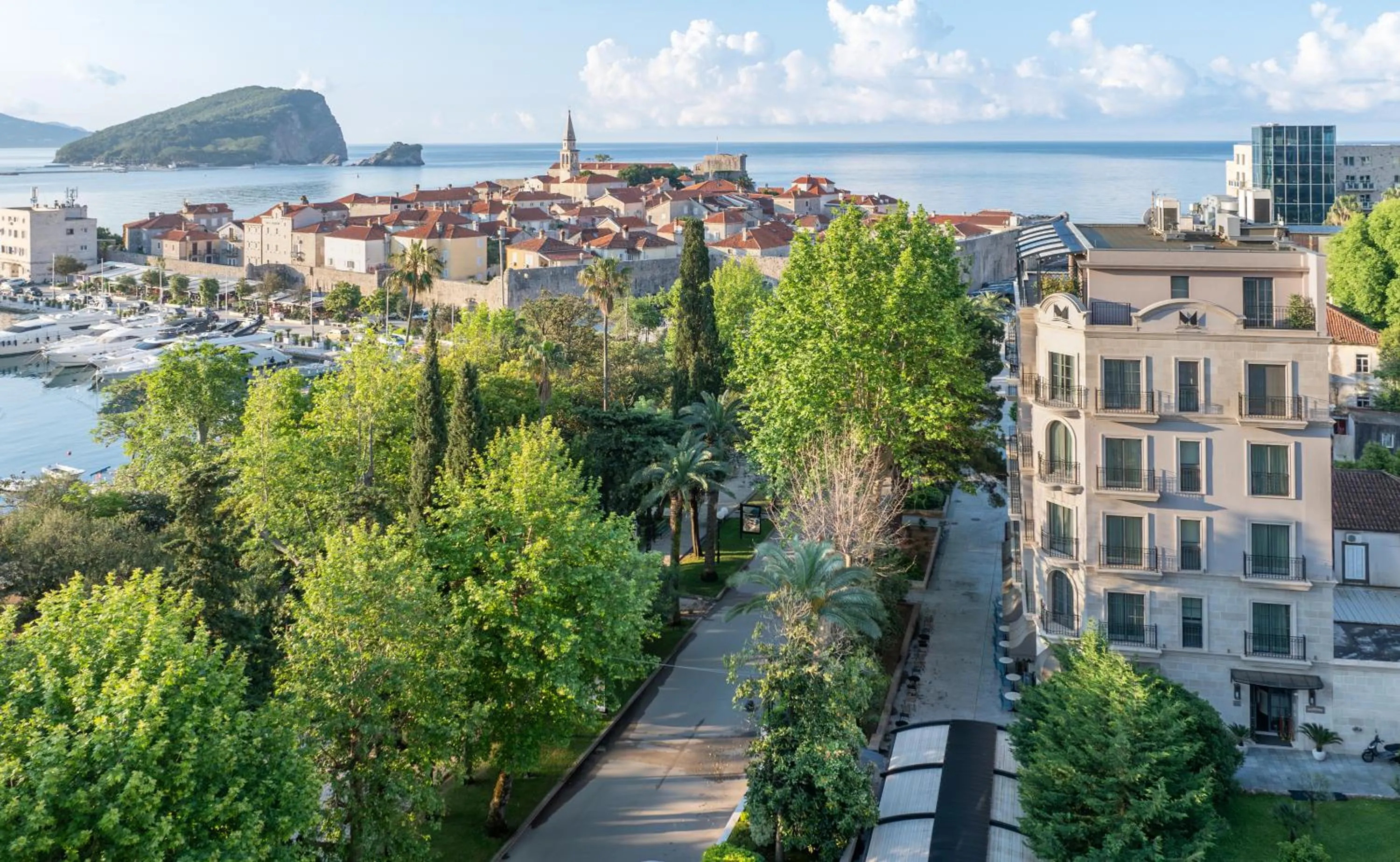 Nearby landmark in Hotel Majestic