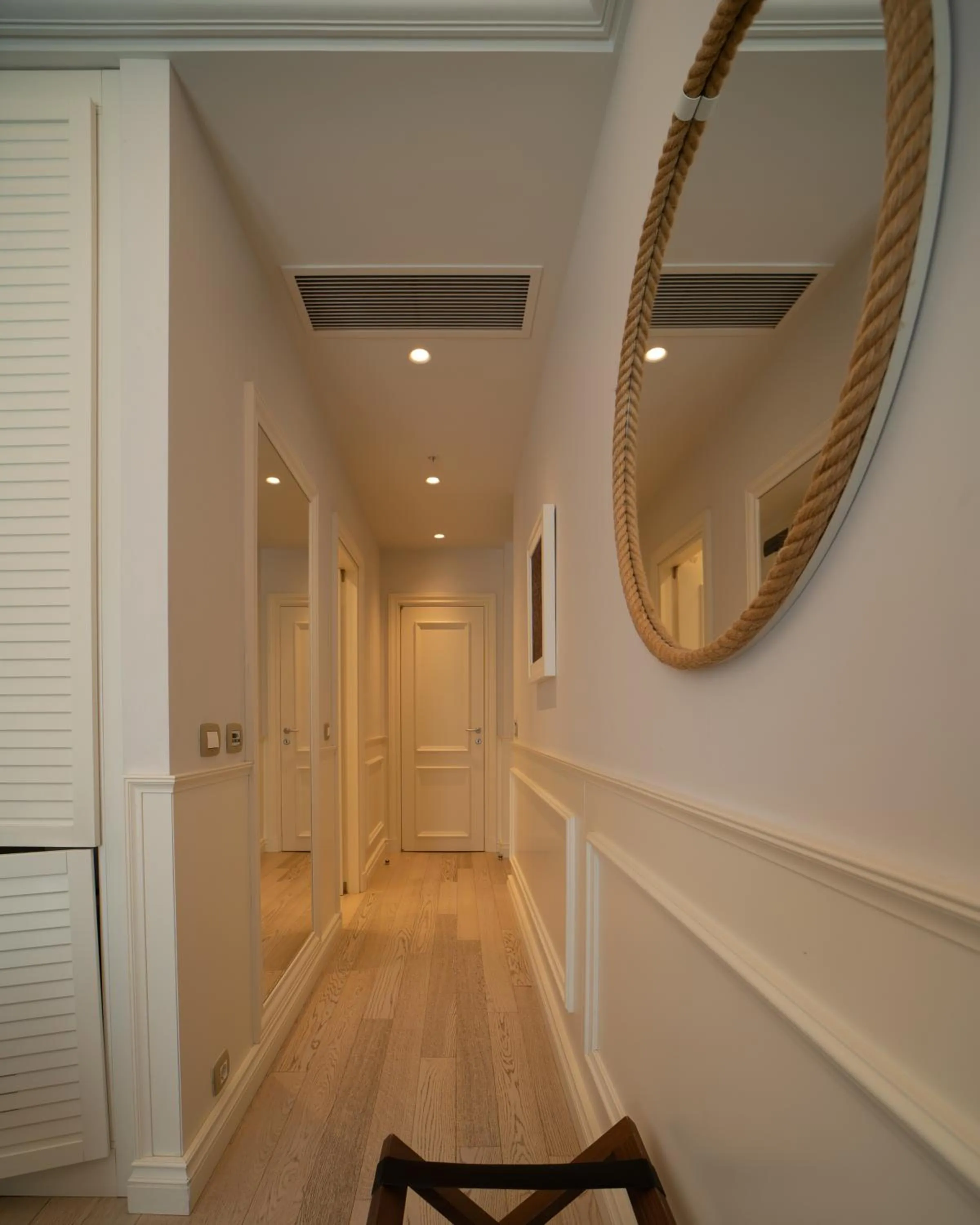 wardrobe in Hotel Majestic