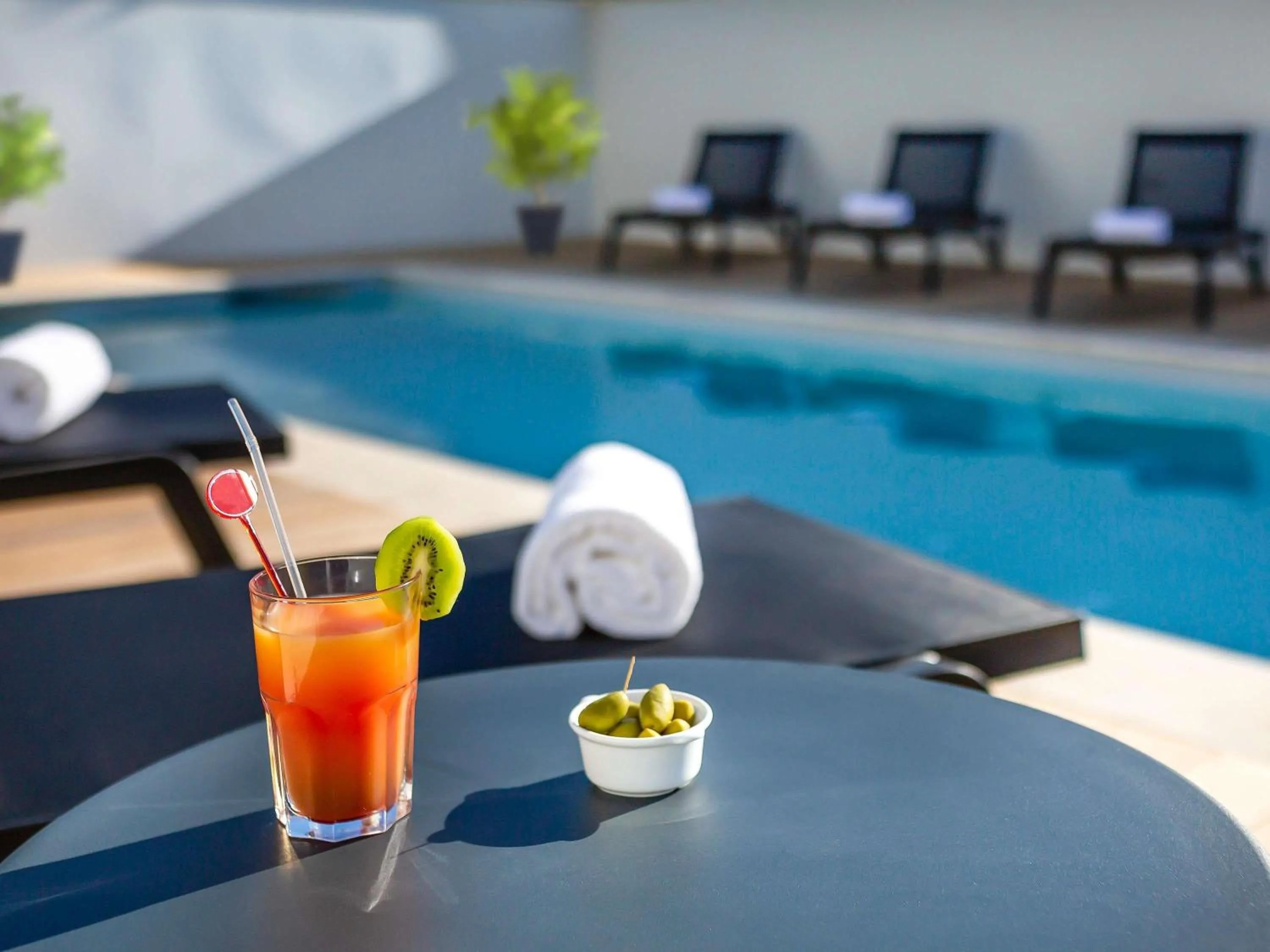 Restaurant/places to eat in ibis Carcassonne Est la Cité