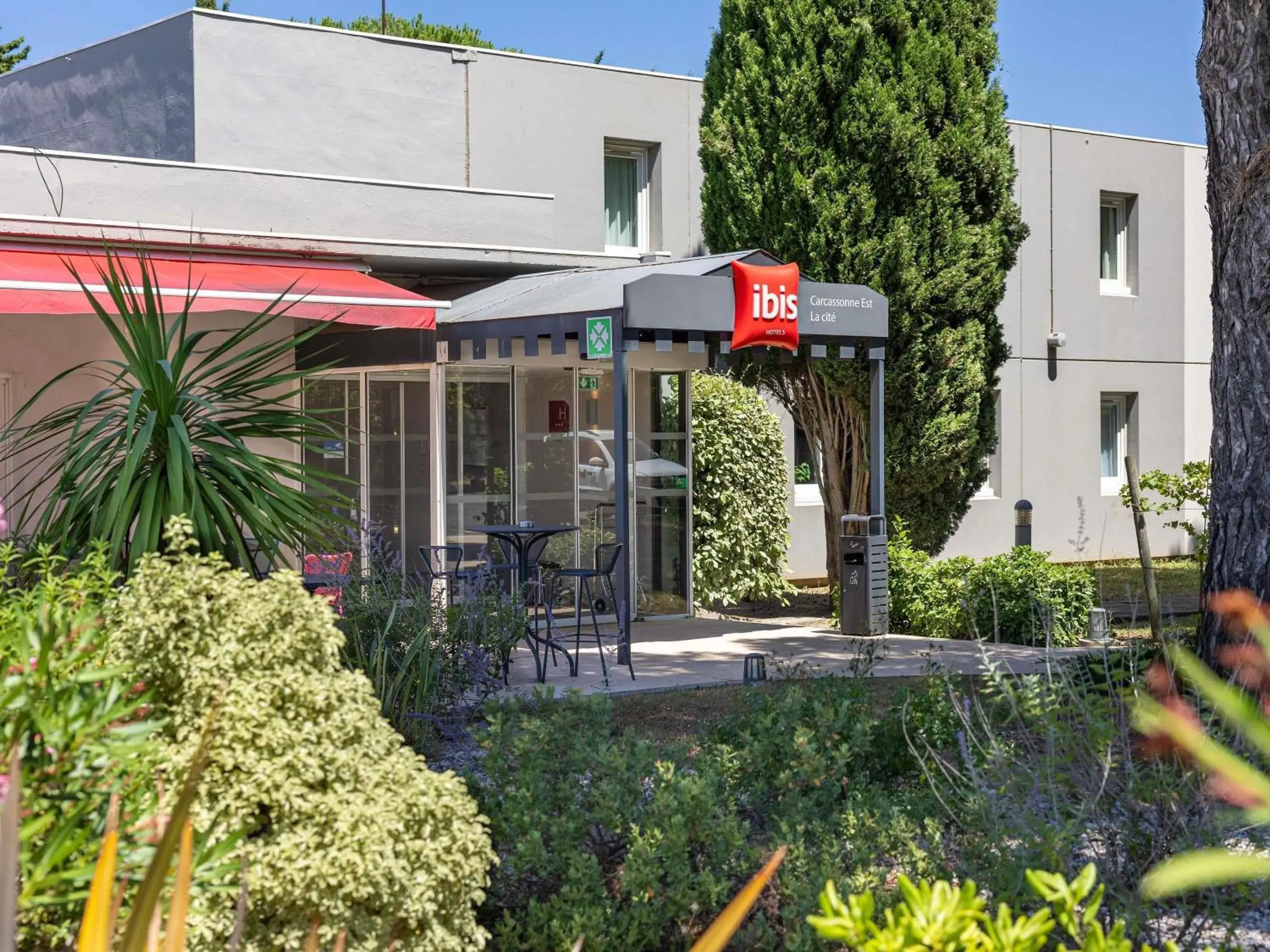 Property building in ibis Carcassonne Est la Cité Property building in ibis Carcassonne Est la Cité