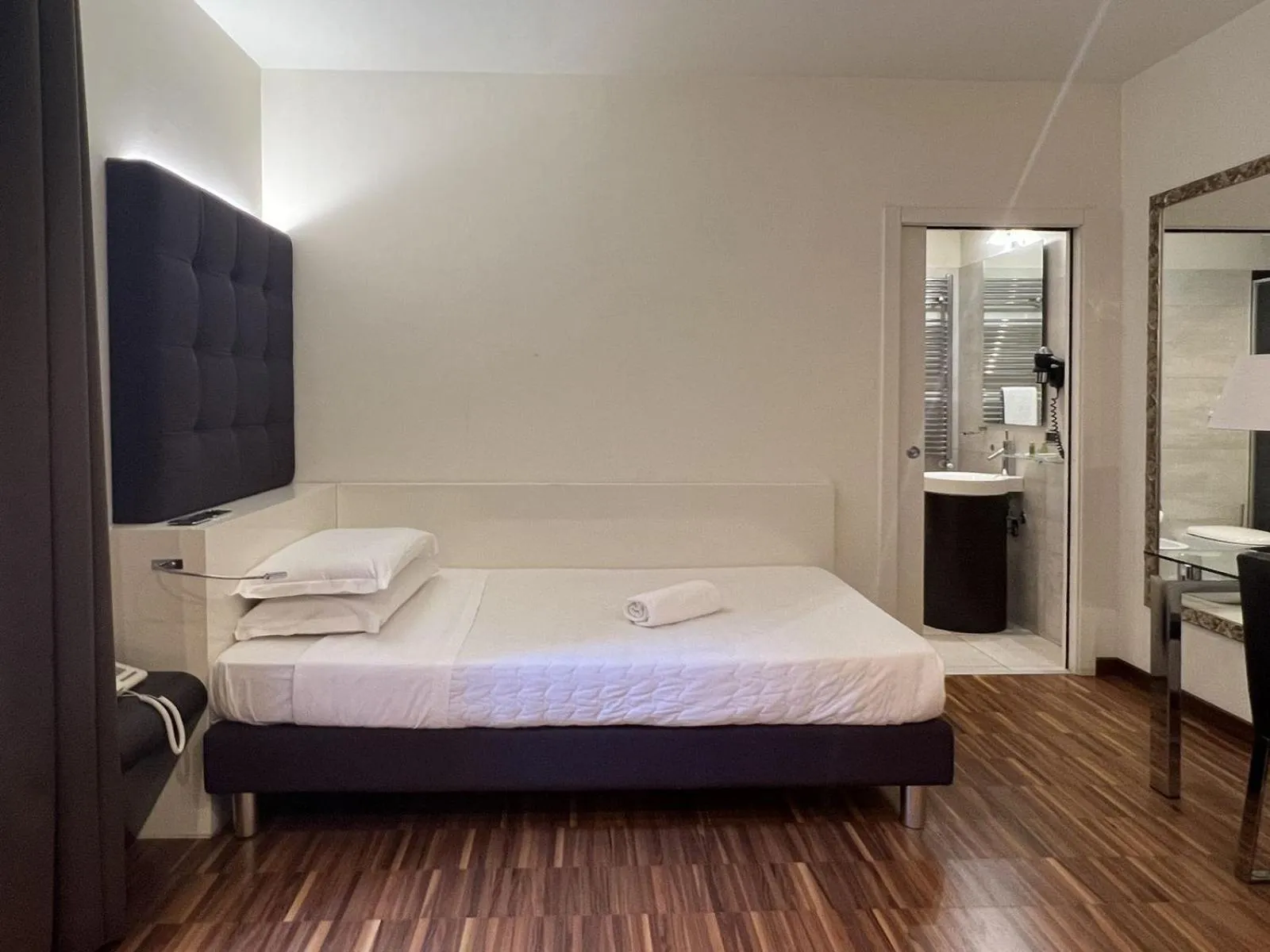 Bed in Hotel La Bussola