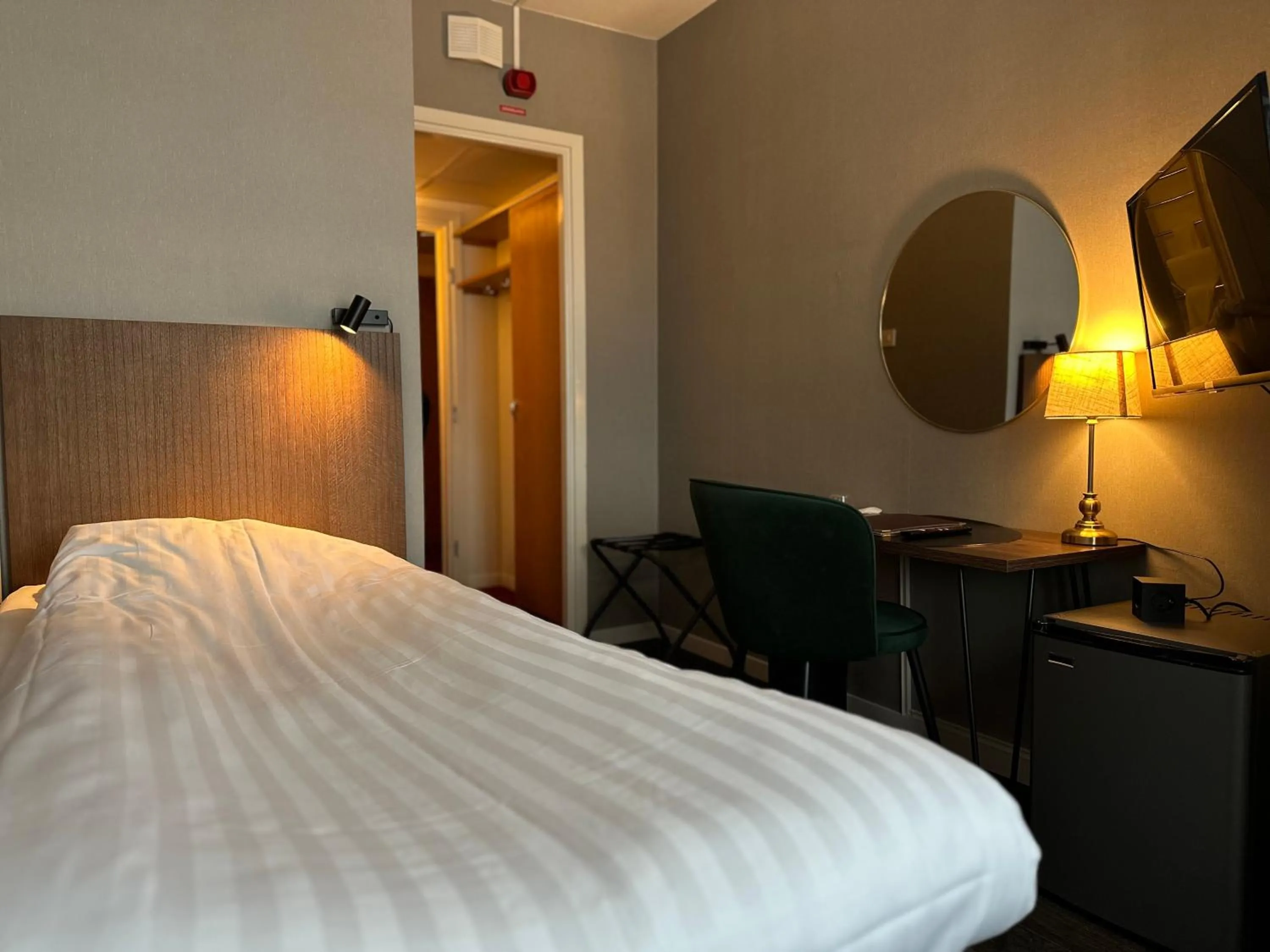 Bed in Hotel Victoria