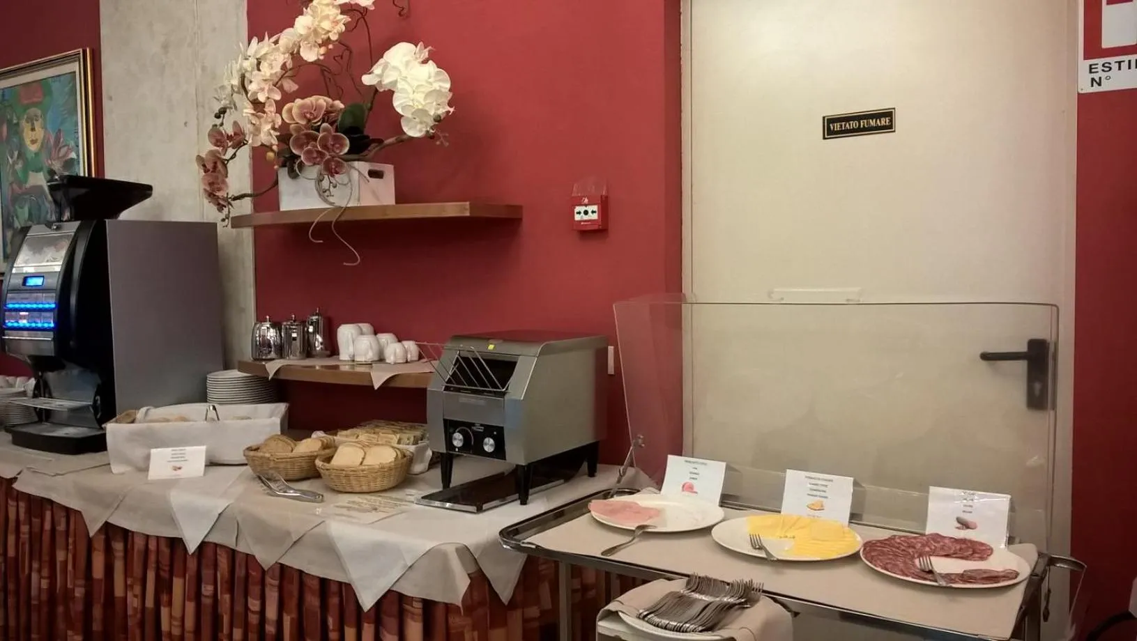 Breakfast in Hotel Corona