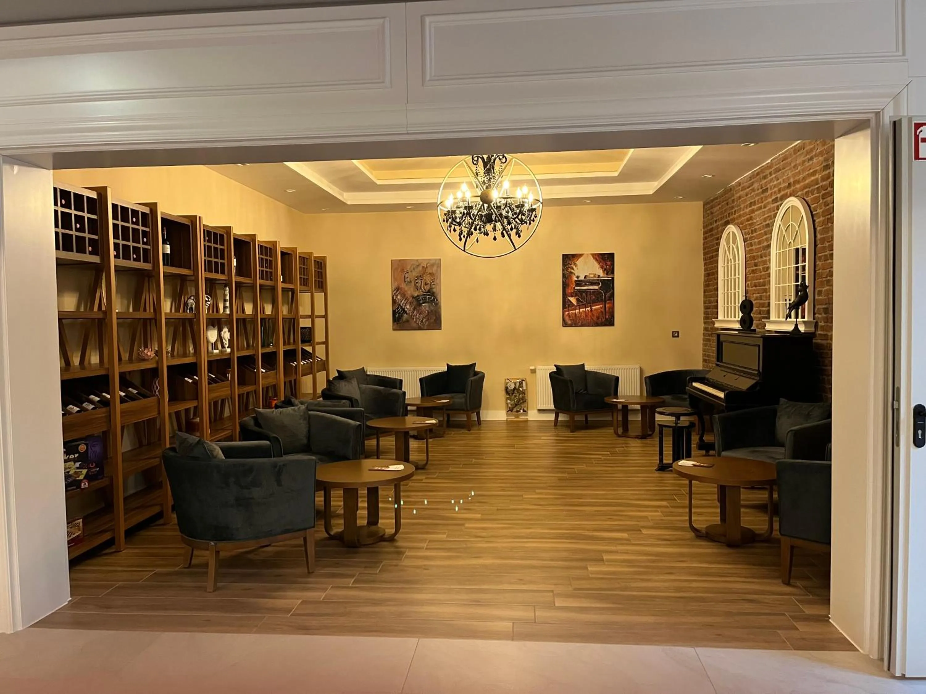 Communal lounge/ TV room in Hotel Schwarzbachtal Hideaway