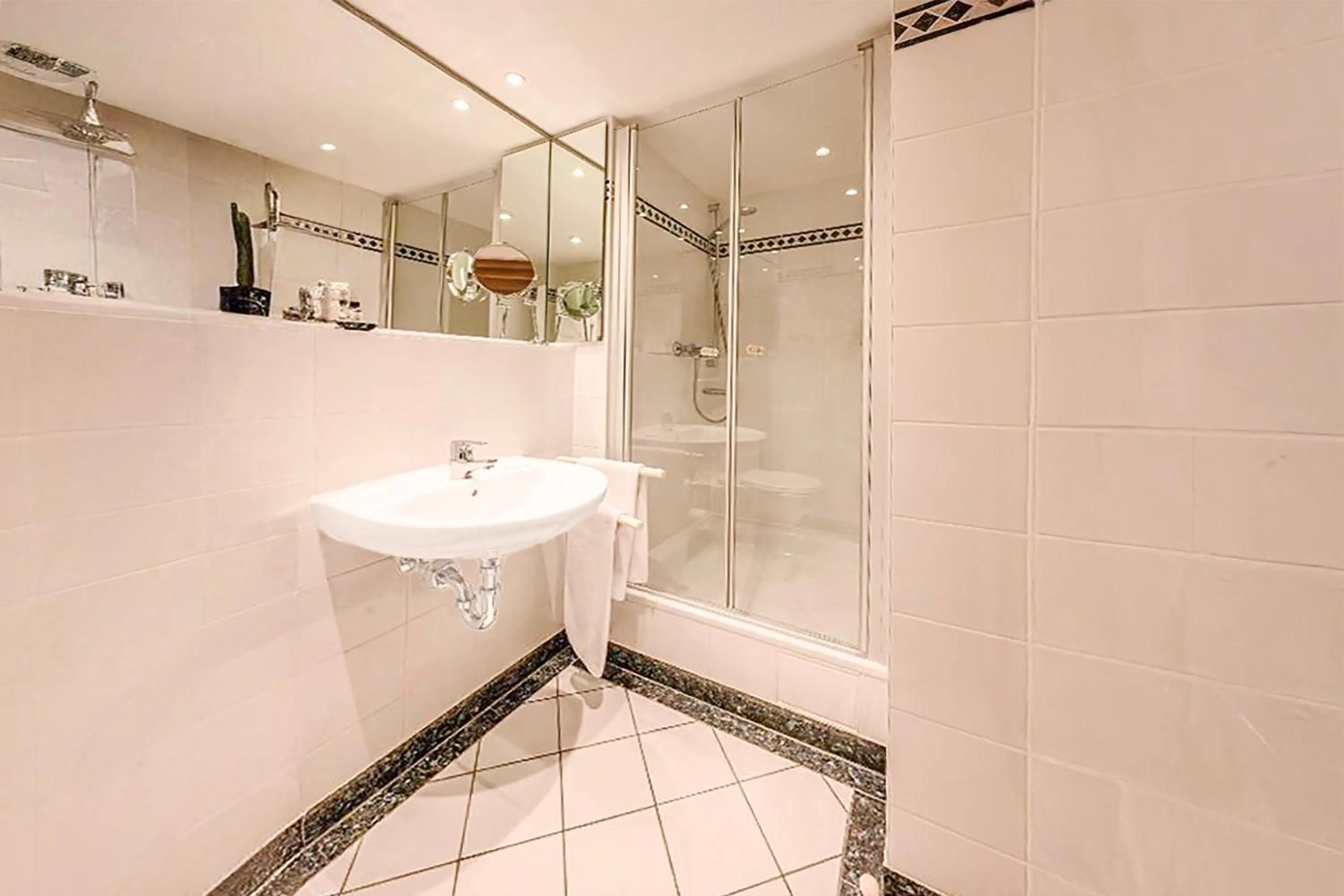 Bathroom in Sunday Schwarzbachtal Hideaway Resort