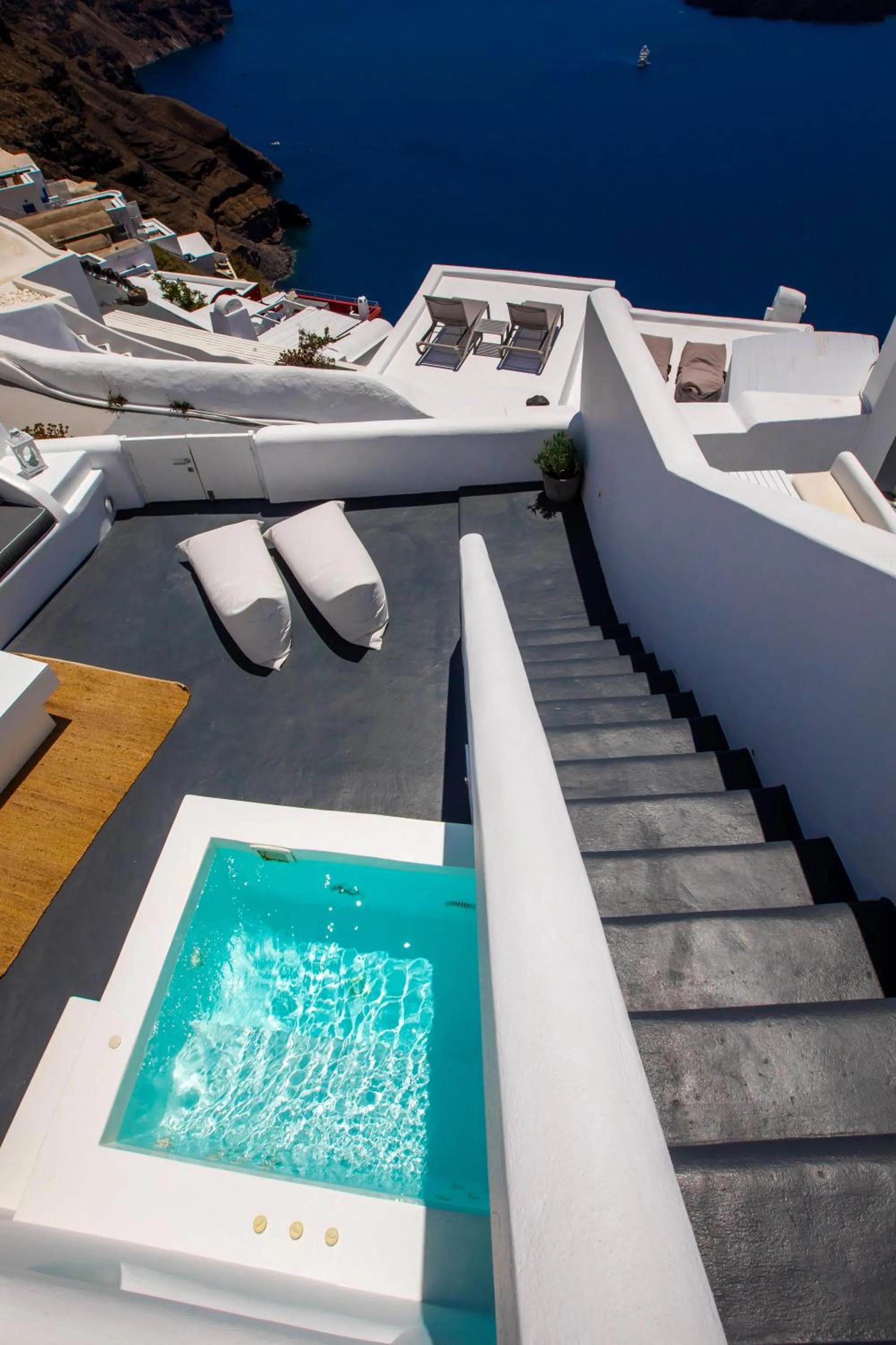 Santorini Delux