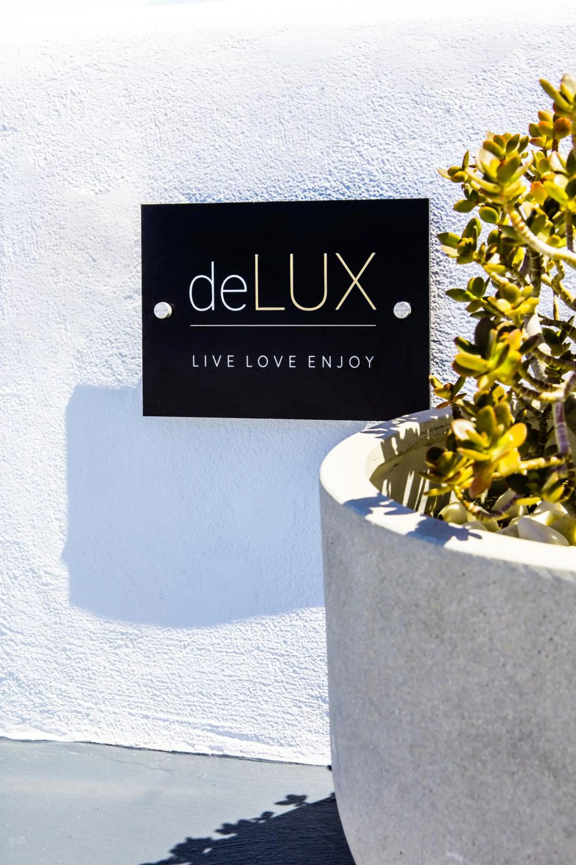 Santorini Delux