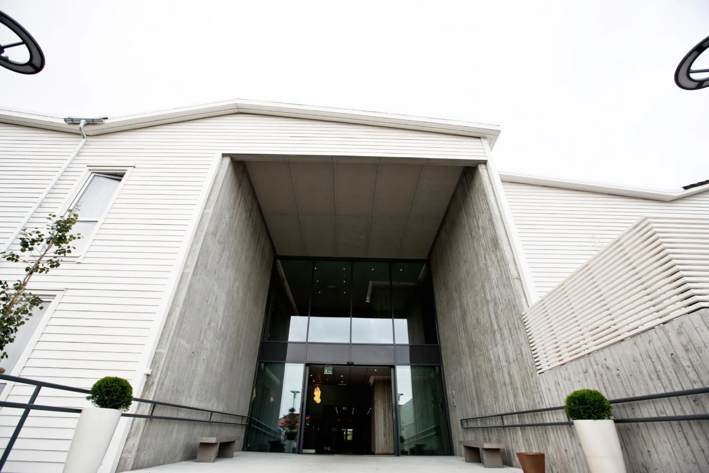 Facade/entrance in Bryne Hotell