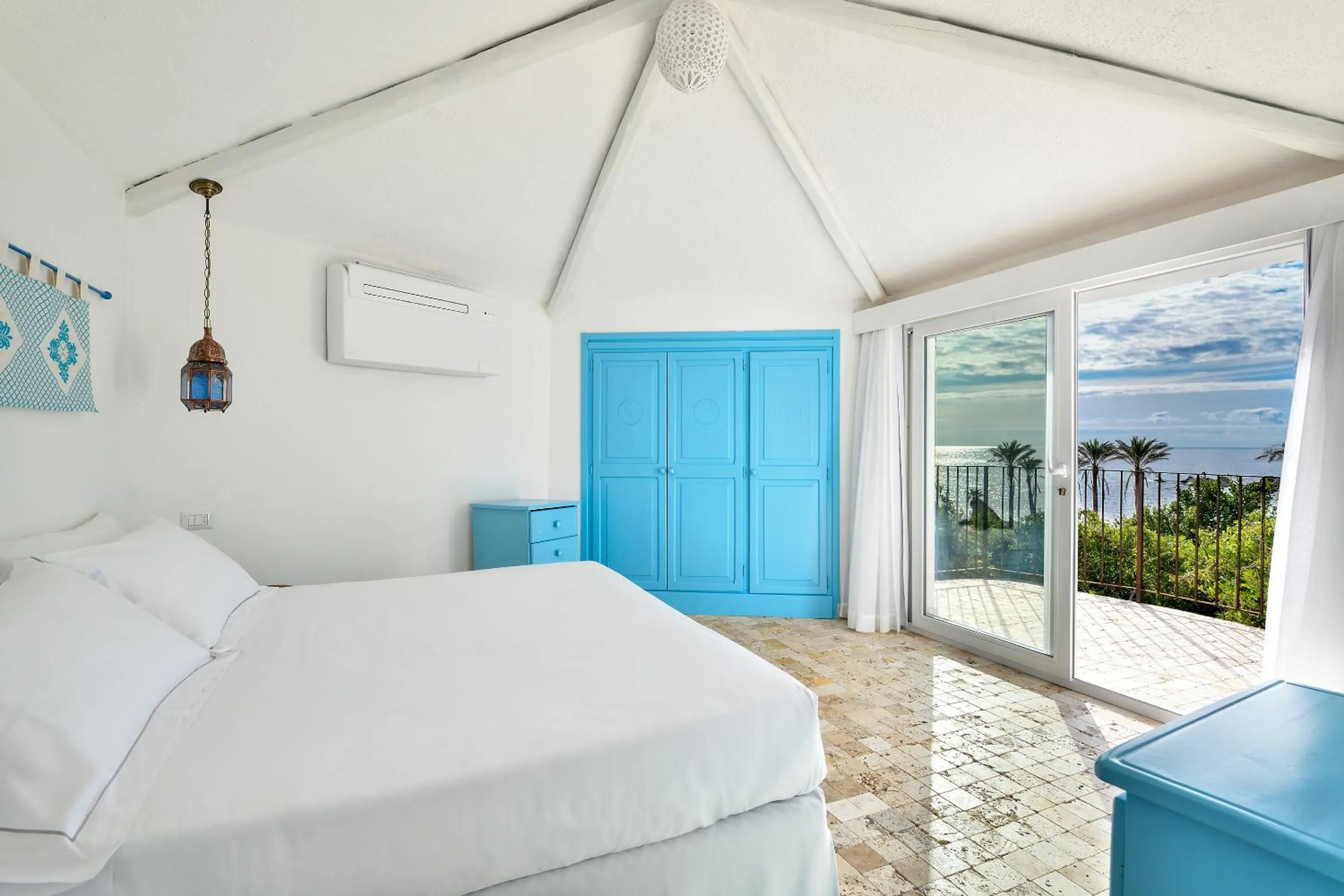 Photo of the whole room, Bed in Arbatax Park Resort - Dune