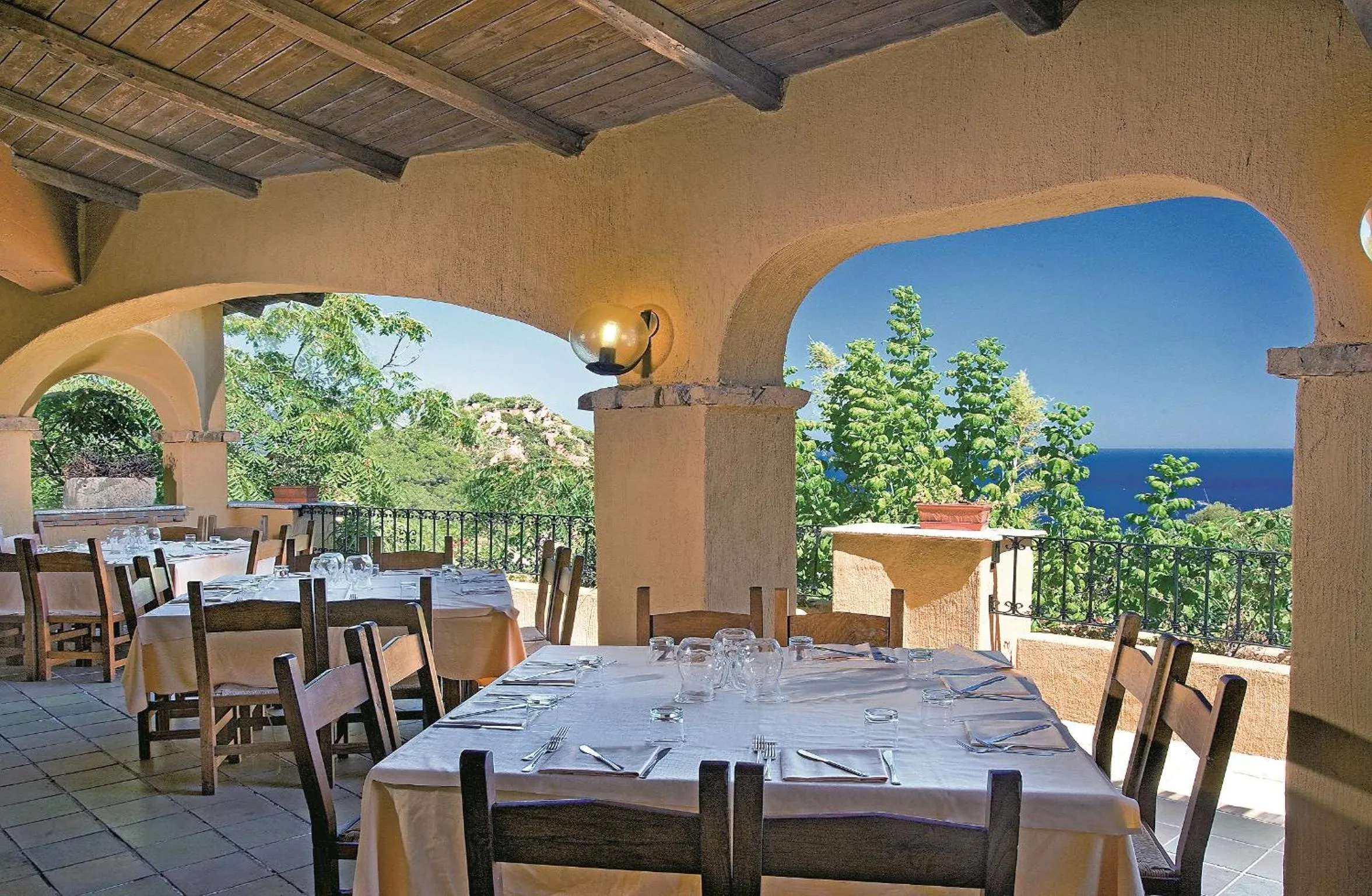 Restaurant/places to eat in Arbatax Park Resort - Borgo Cala Moresca