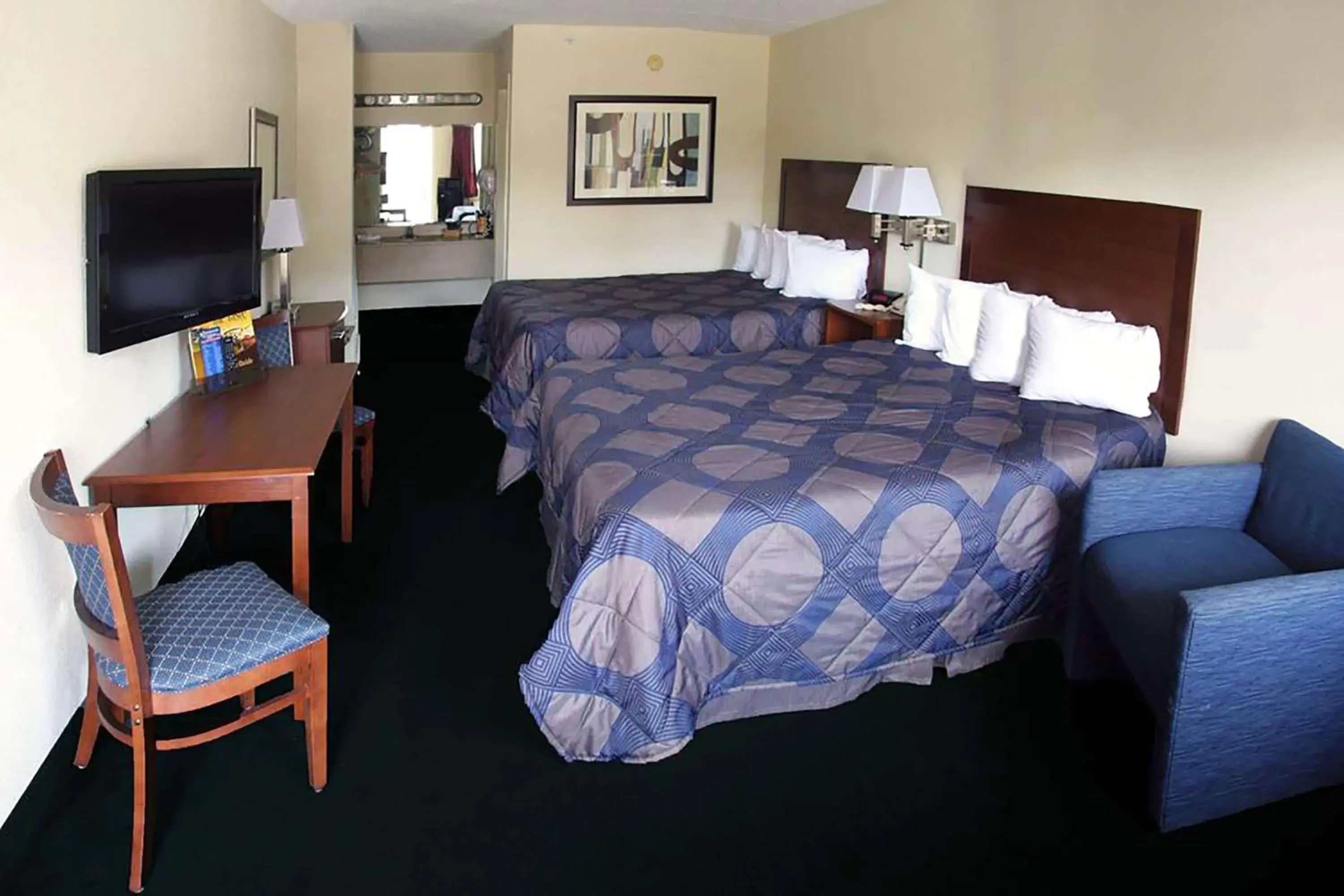 Bedroom, Bed in Howard Johnson by Wyndham Branson