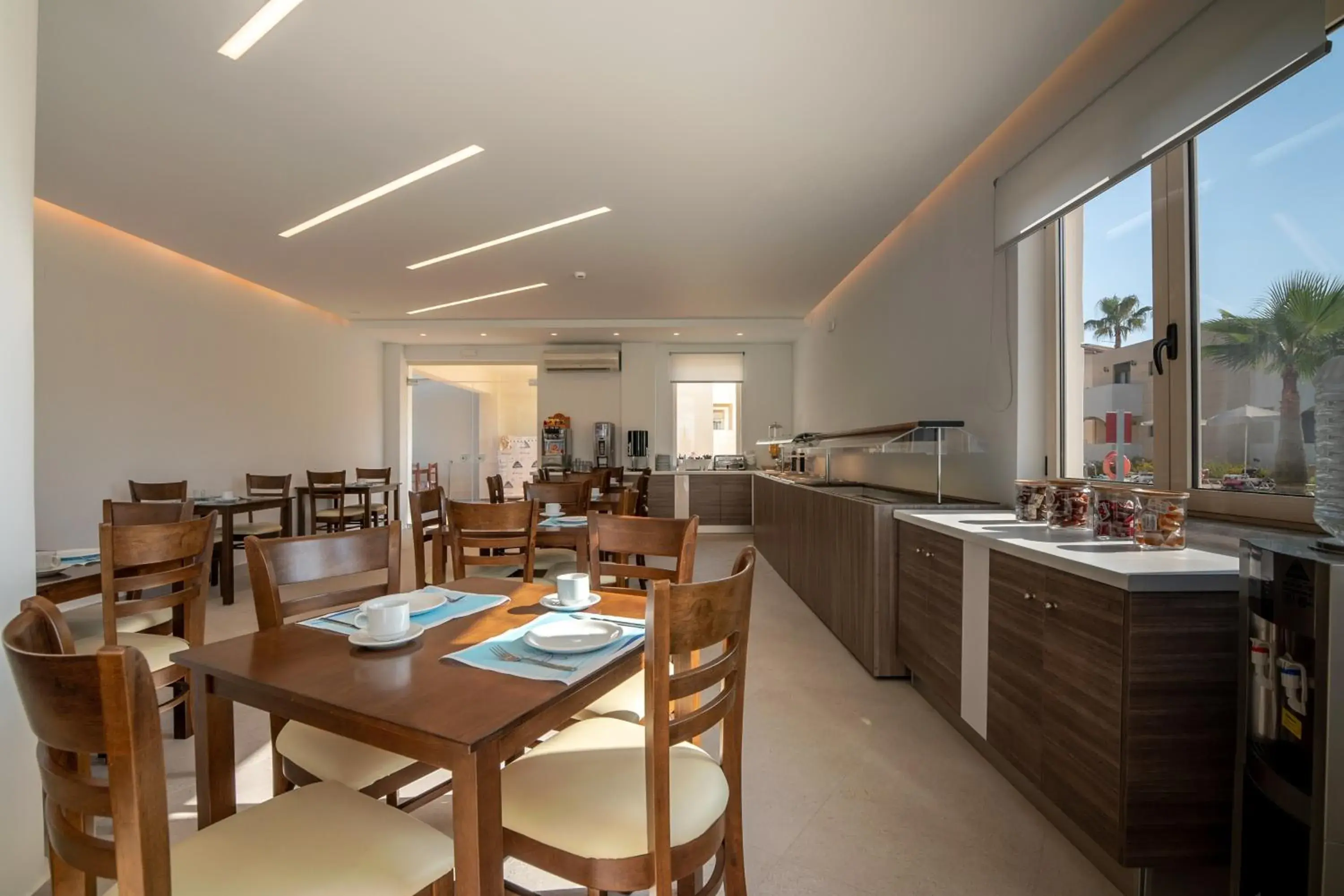 Restaurant/places to eat in GT Beach Restaurant/places to eat in GT Beach