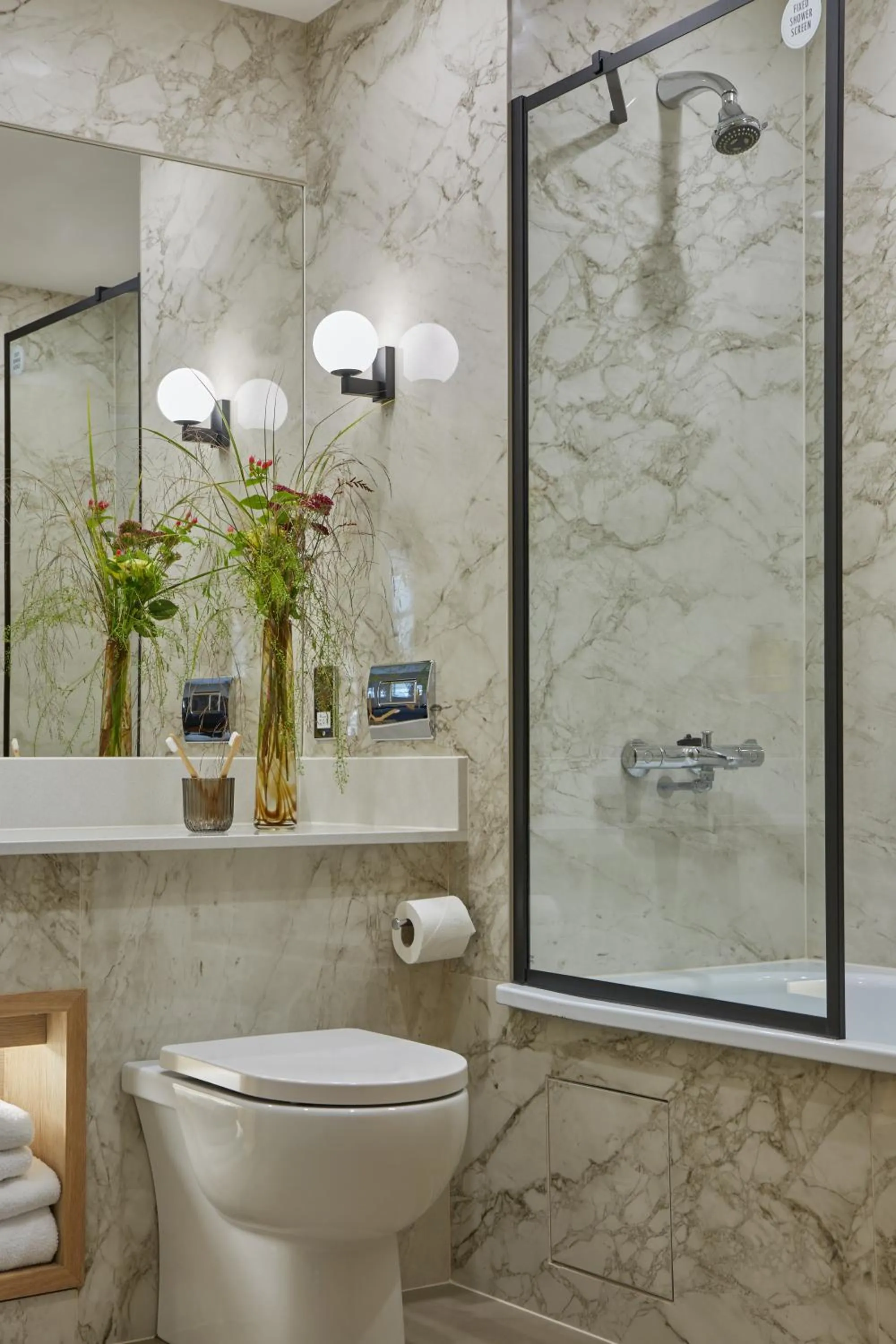 Bathroom in County Arms Birr