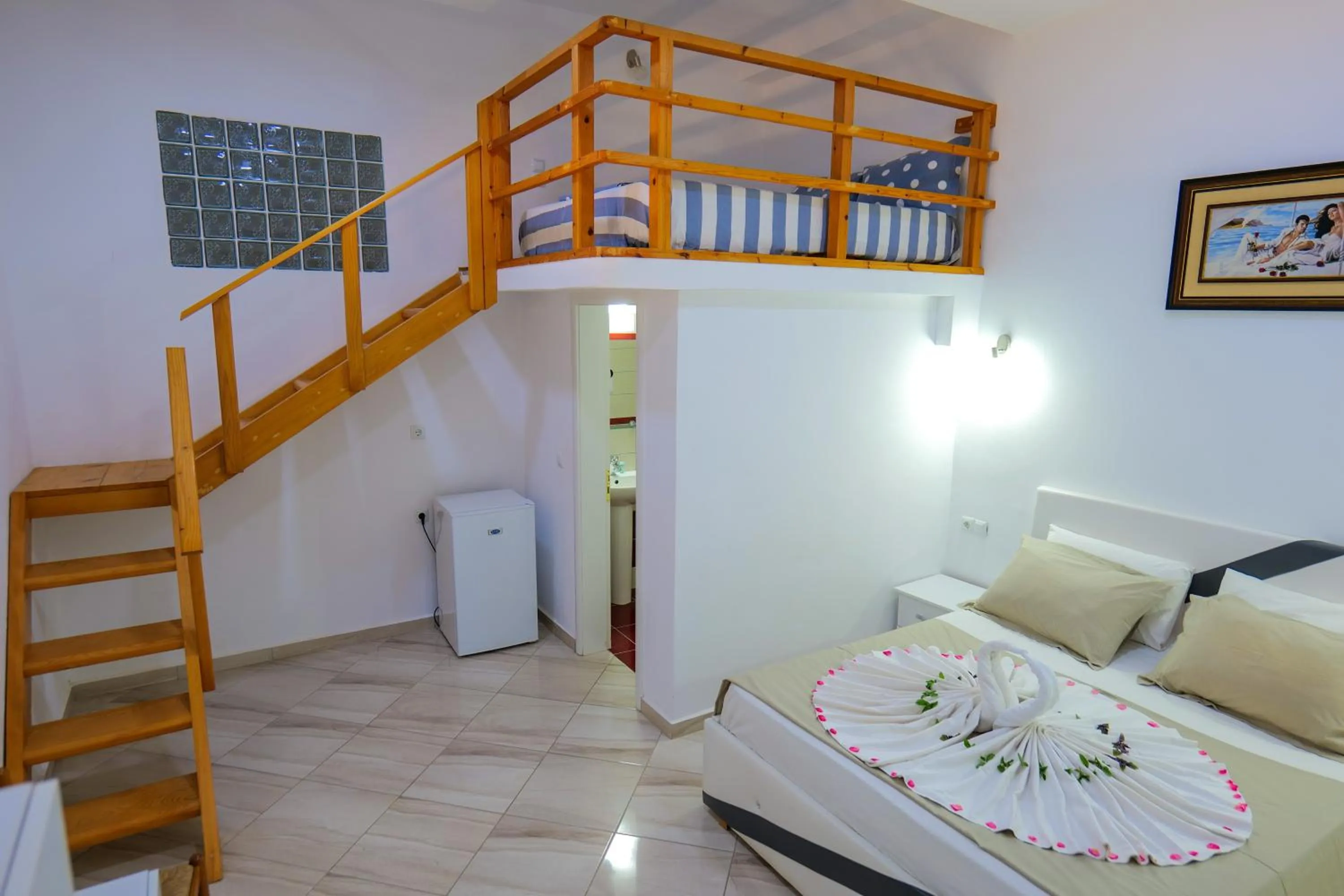 Bedroom, Bed in Hotel Chris