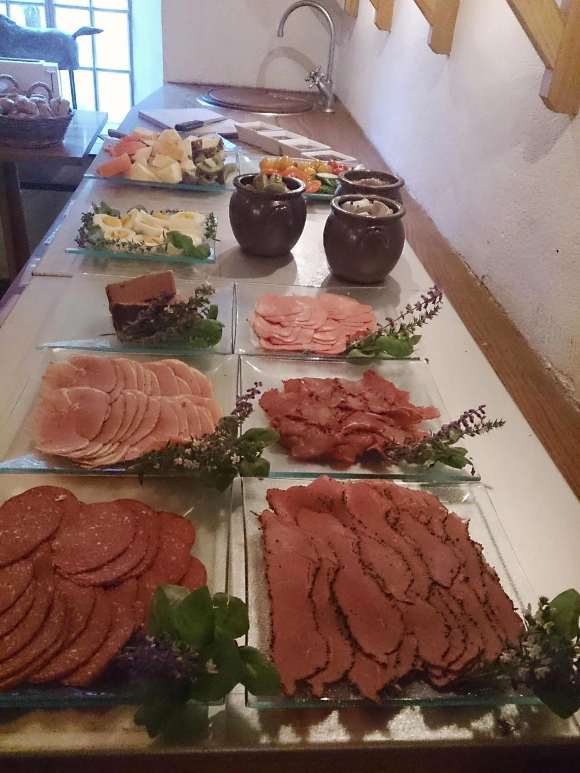 Buffet breakfast in Ängavallen