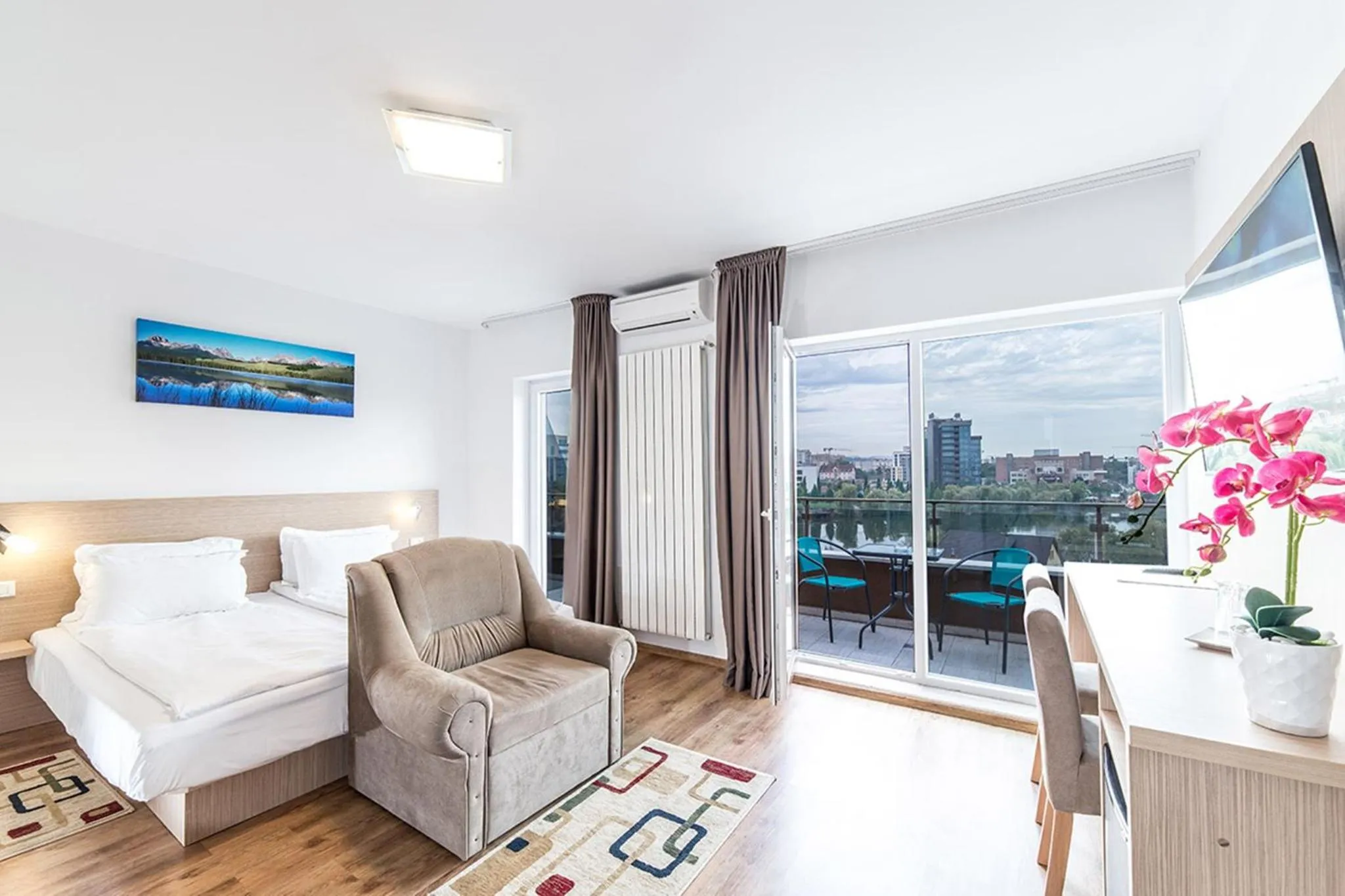 Nearby landmark, Bed in Residence iL Lago