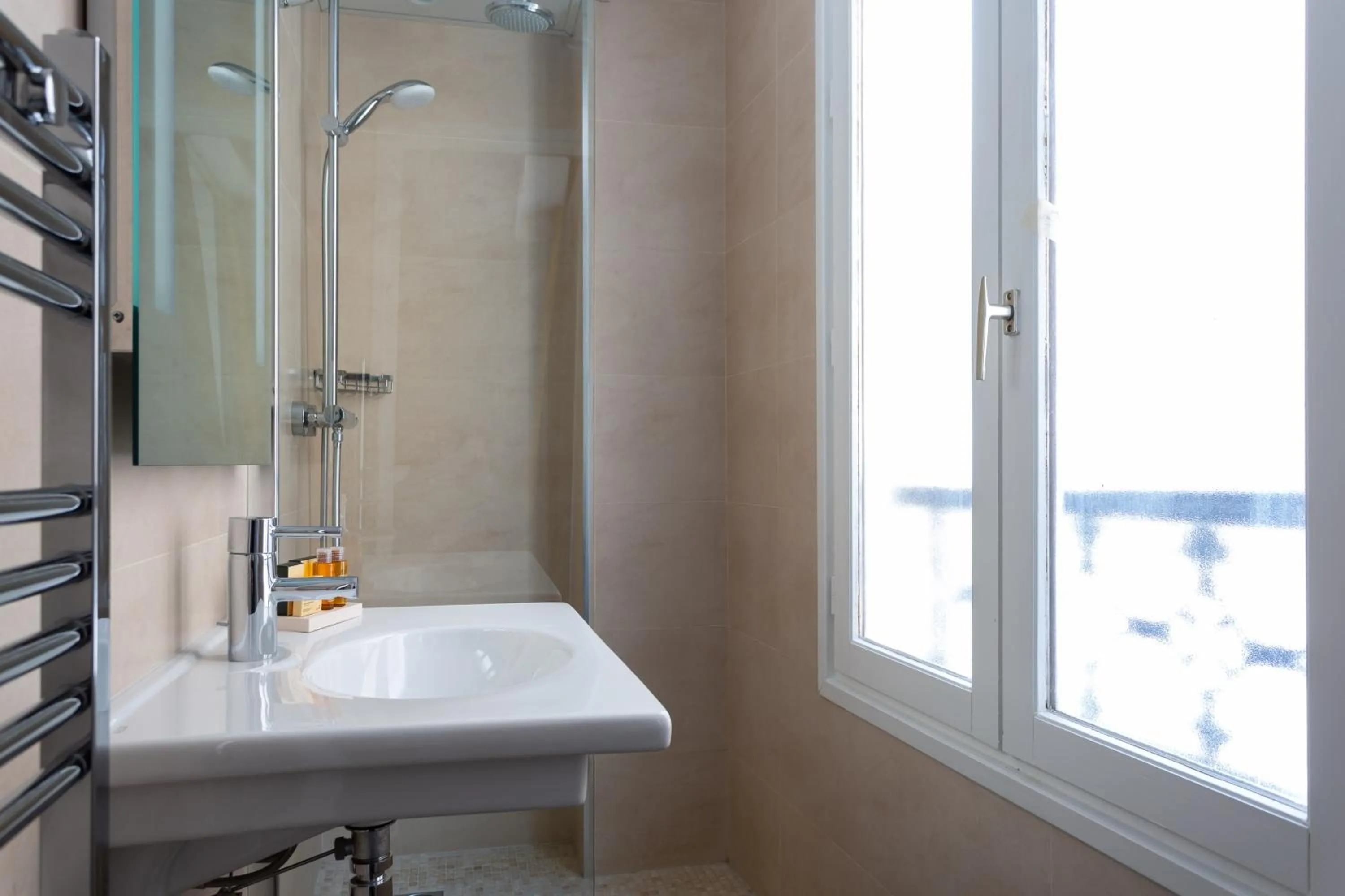 LOGIS Hôtel 15 Montparnasse