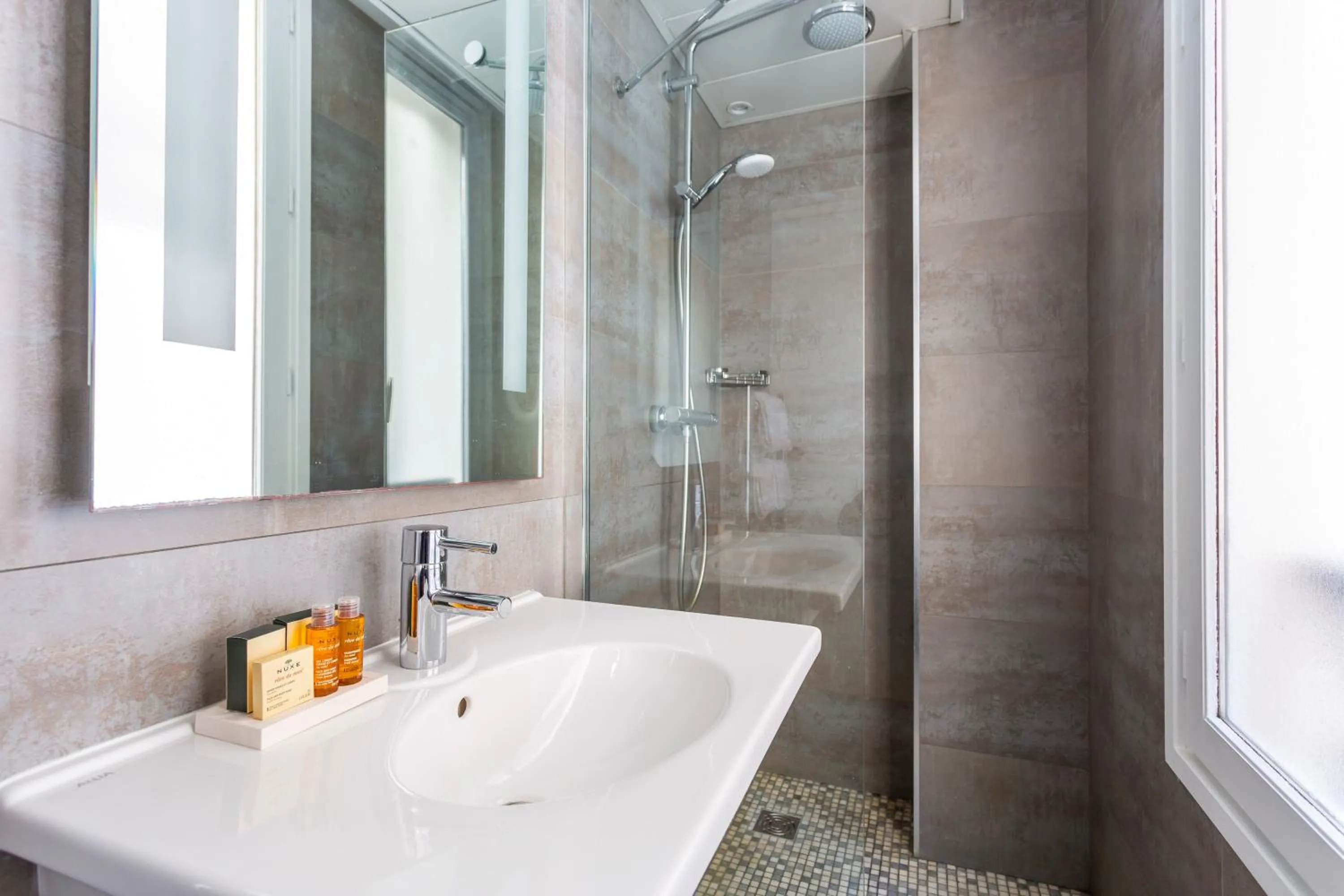 LOGIS Hôtel 15 Montparnasse