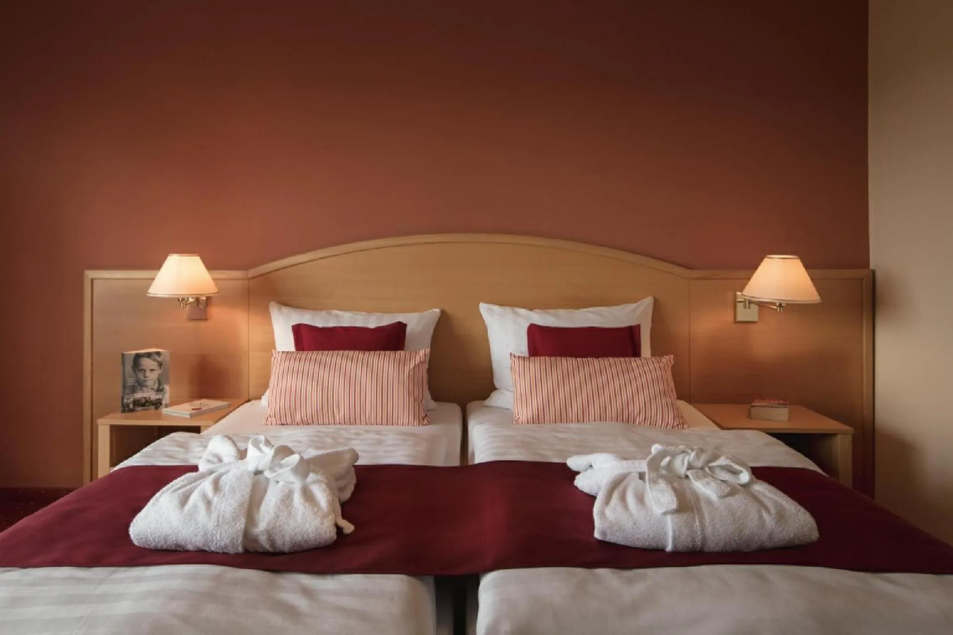 Photo of the whole room, Bed in ANETSEDER Landhotel, Lofts & Golf