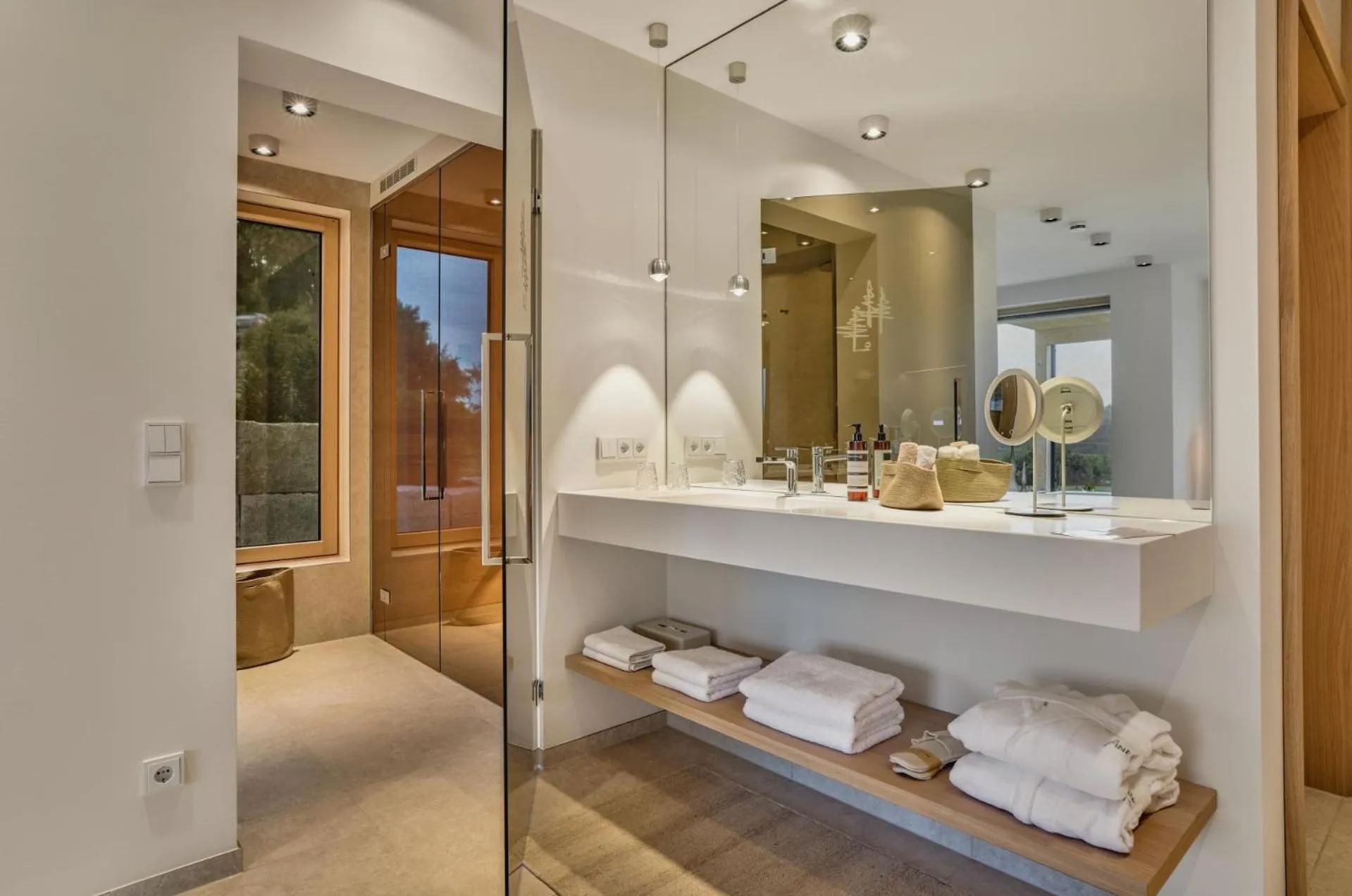 Bathroom in ANETSEDER Landhotel, Lofts & Golf