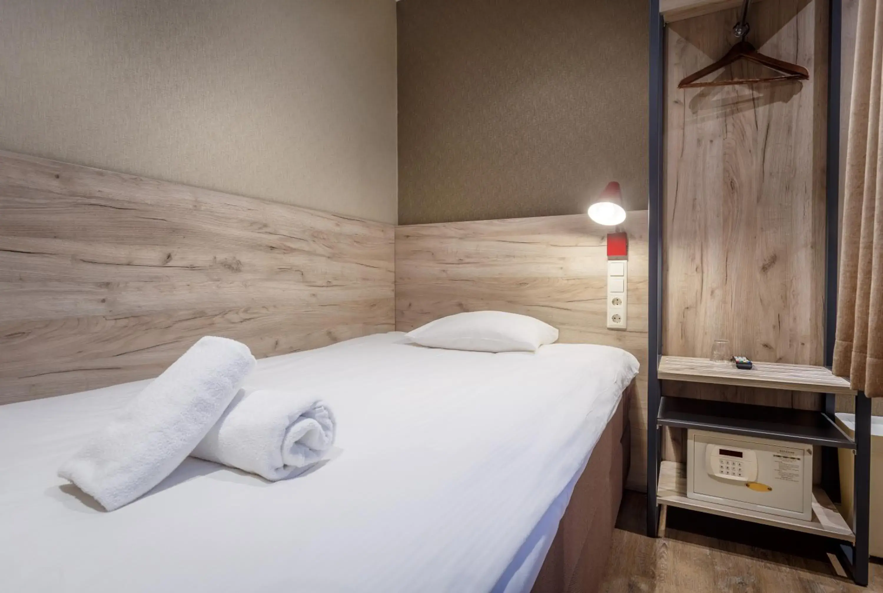 Bed in Amsterdam Downtown Hotel Bed in Amsterdam Downtown Hotel