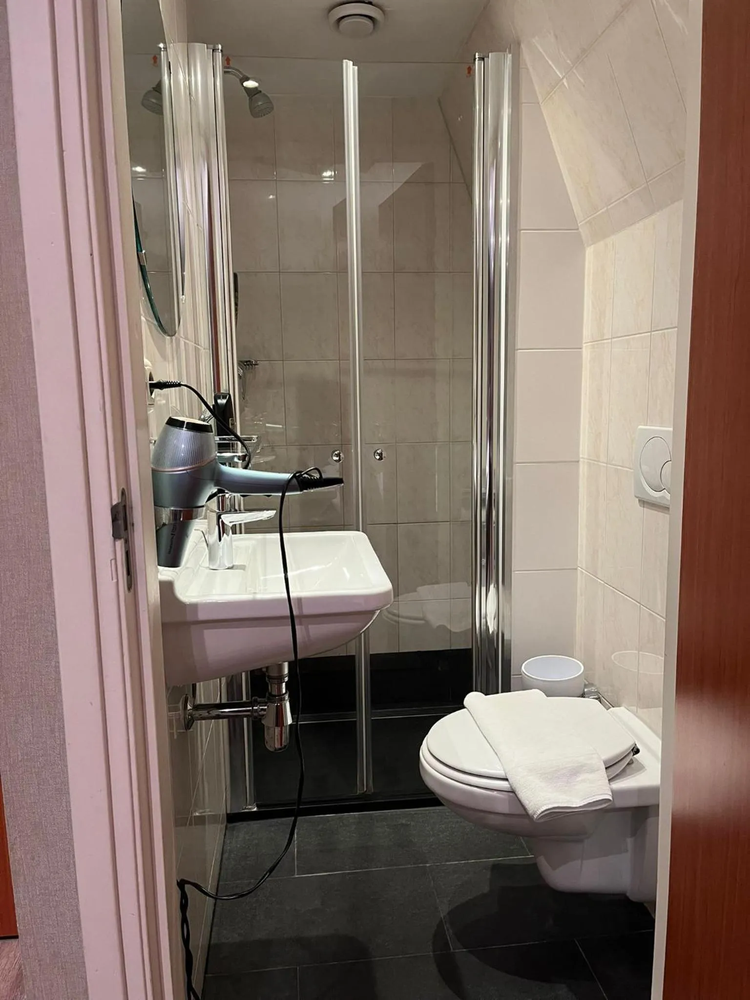 Amsterdam Downtown Hotel