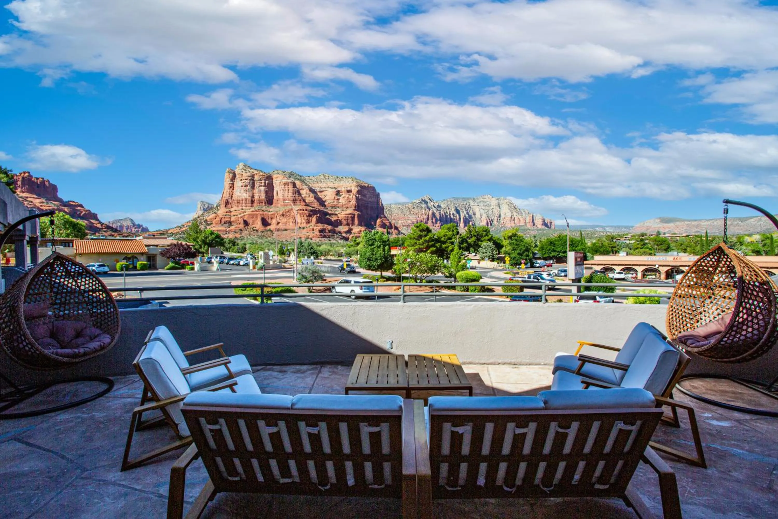 Mountain view in Wildflower Inn at Bell Rock