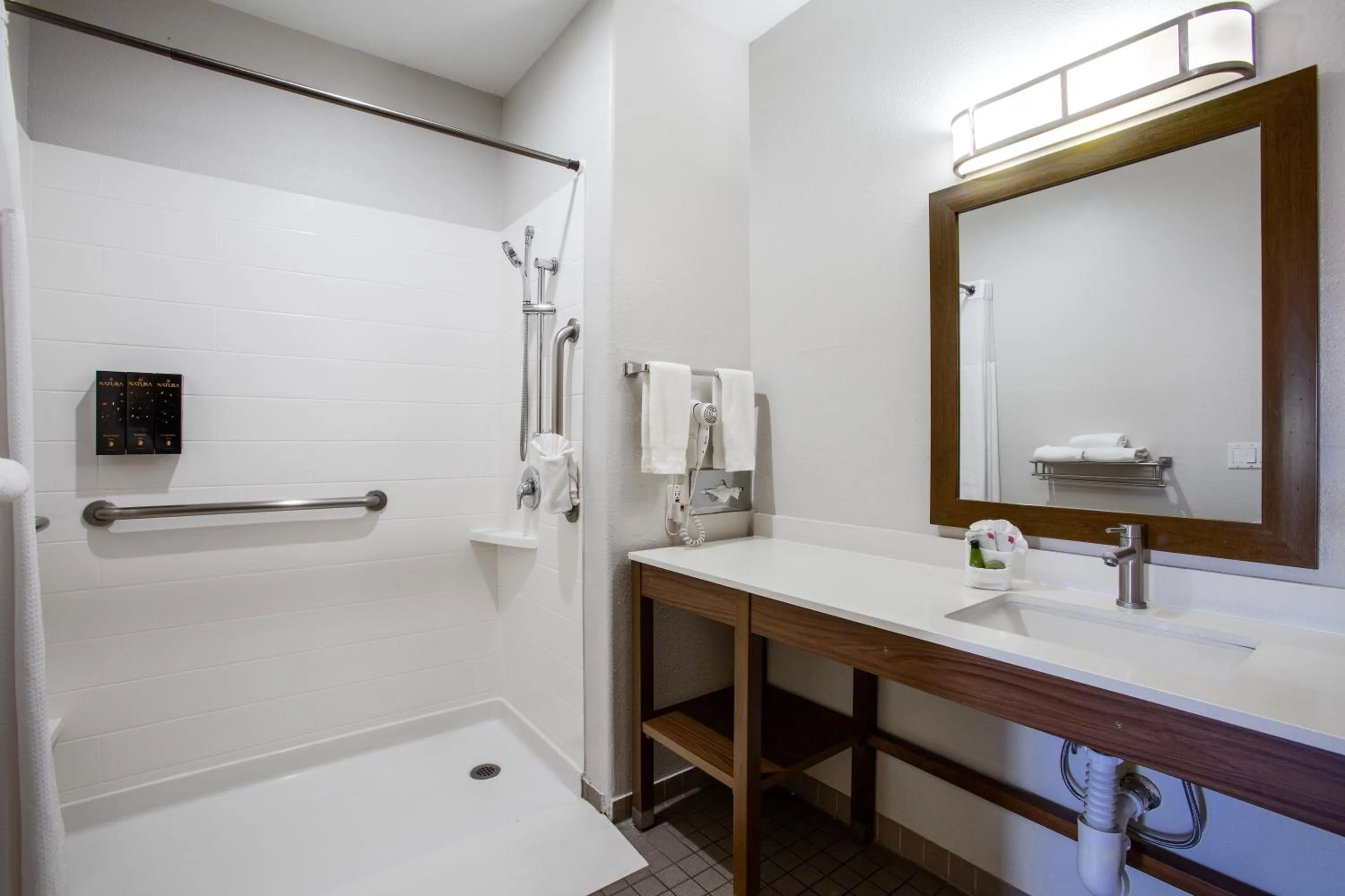Shower in Wildflower Inn at Bell Rock