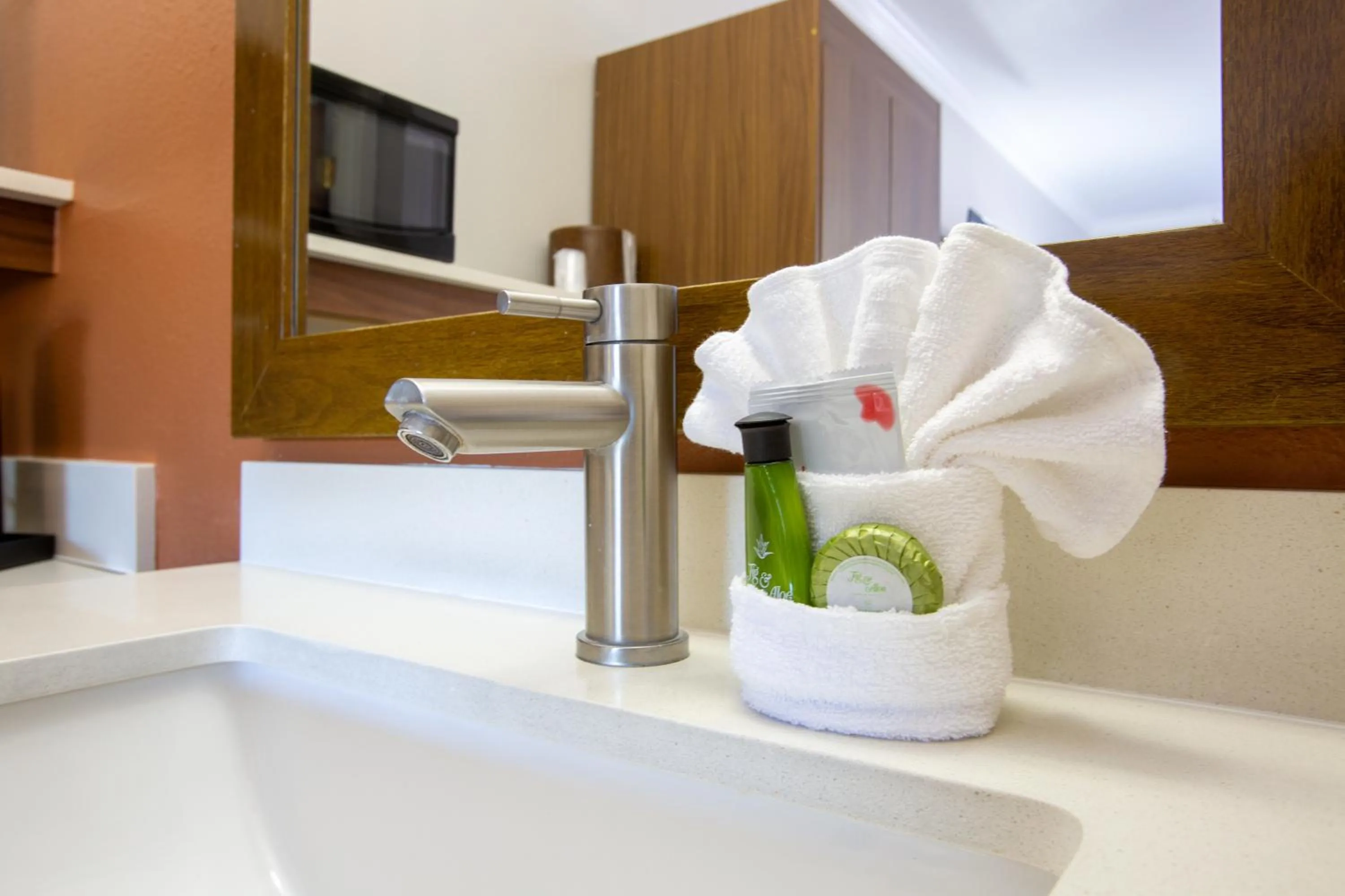 towels in Wildflower Inn at Bell Rock