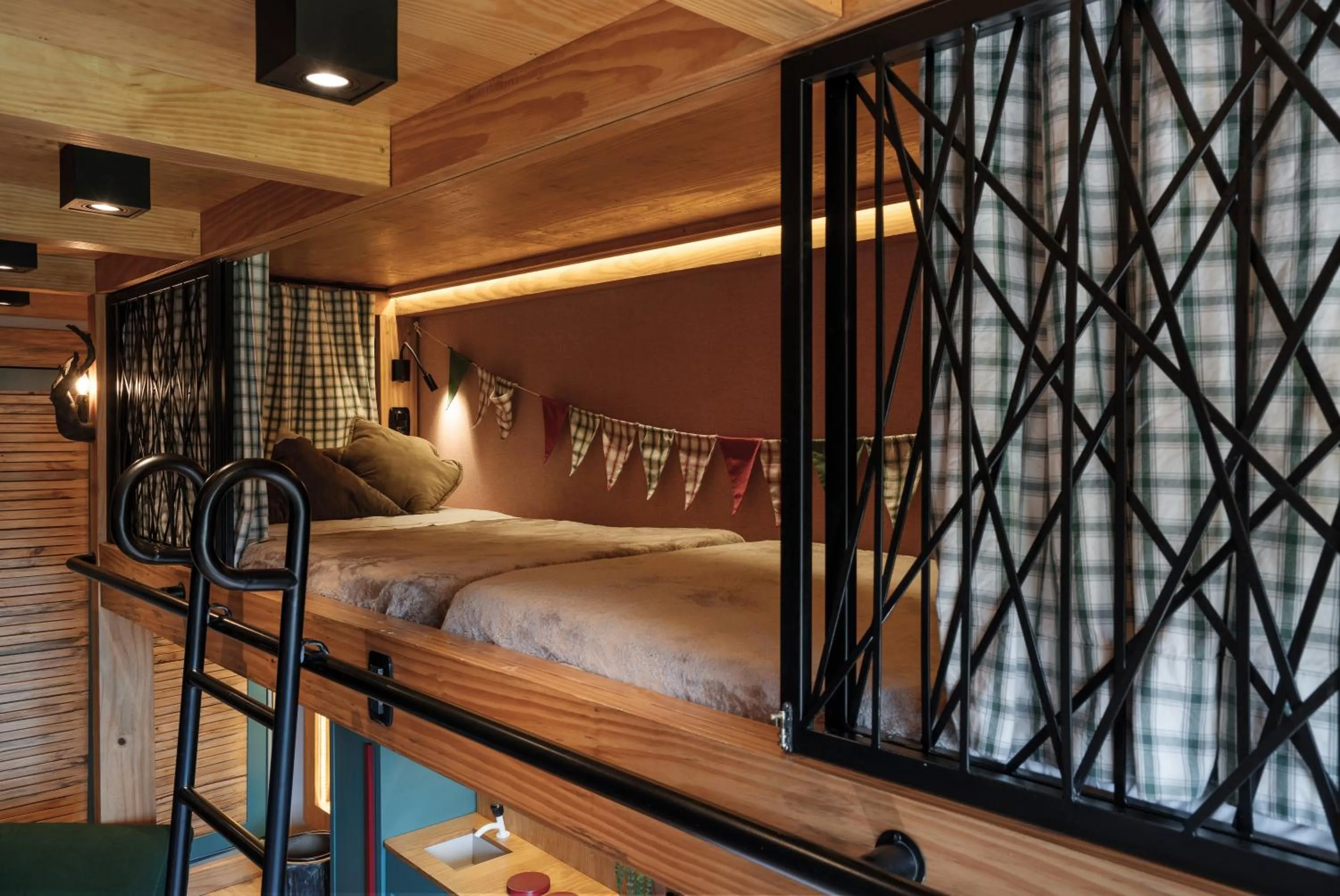 Bedroom, Bed in Hotel Alpestre