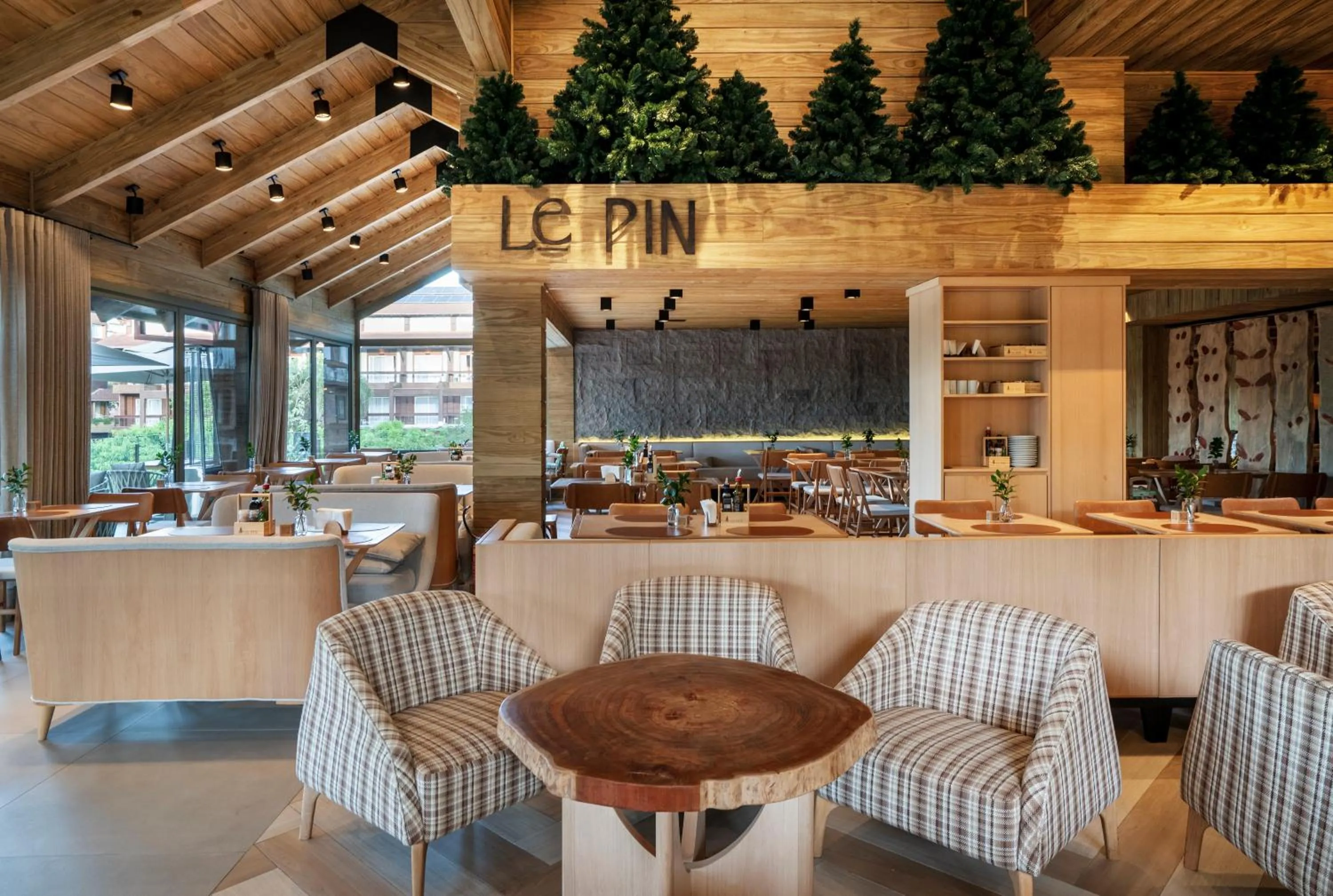 Restaurant/places to eat in Hotel Alpestre