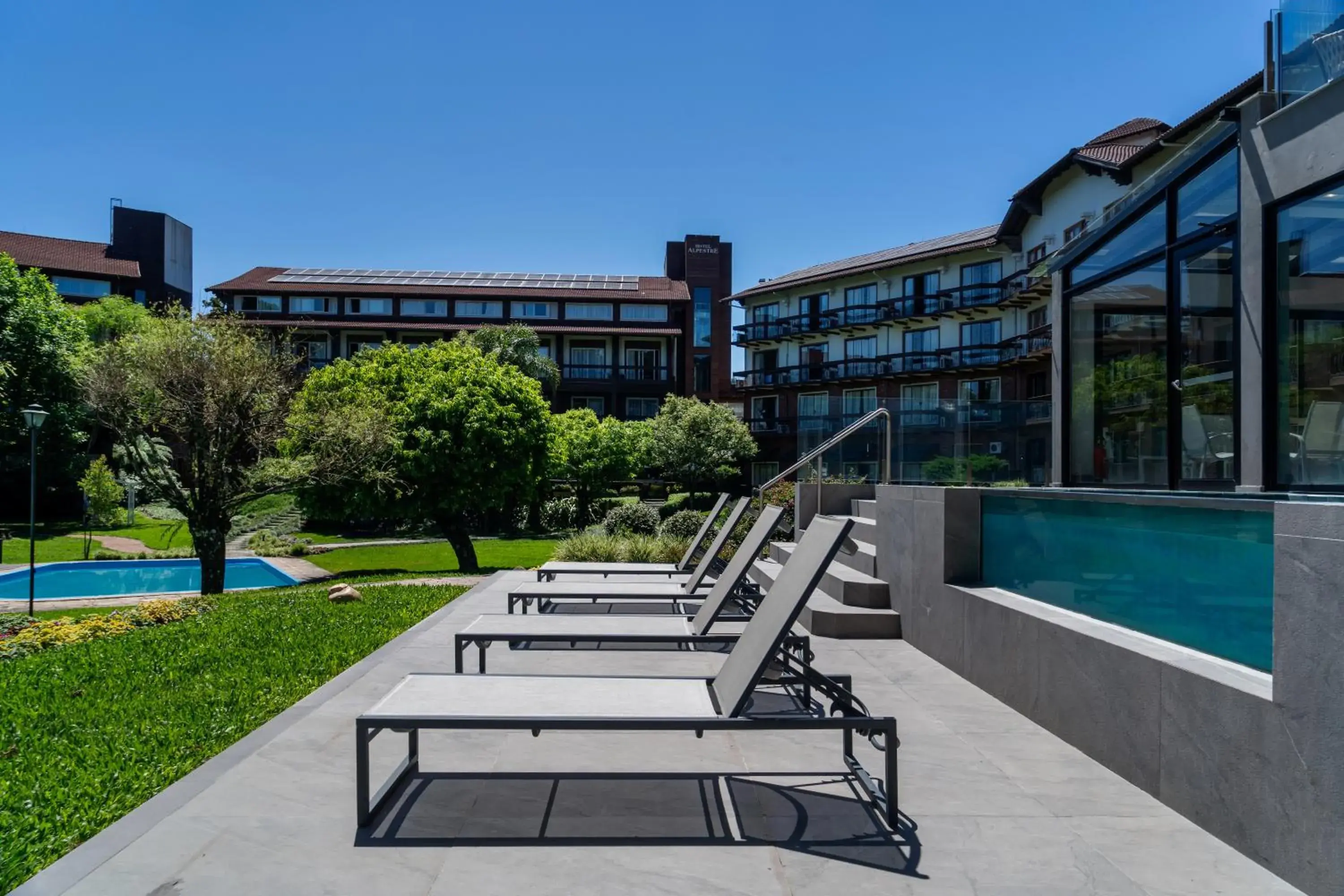Swimming pool in Hotel Alpestre Swimming pool in Hotel Alpestre