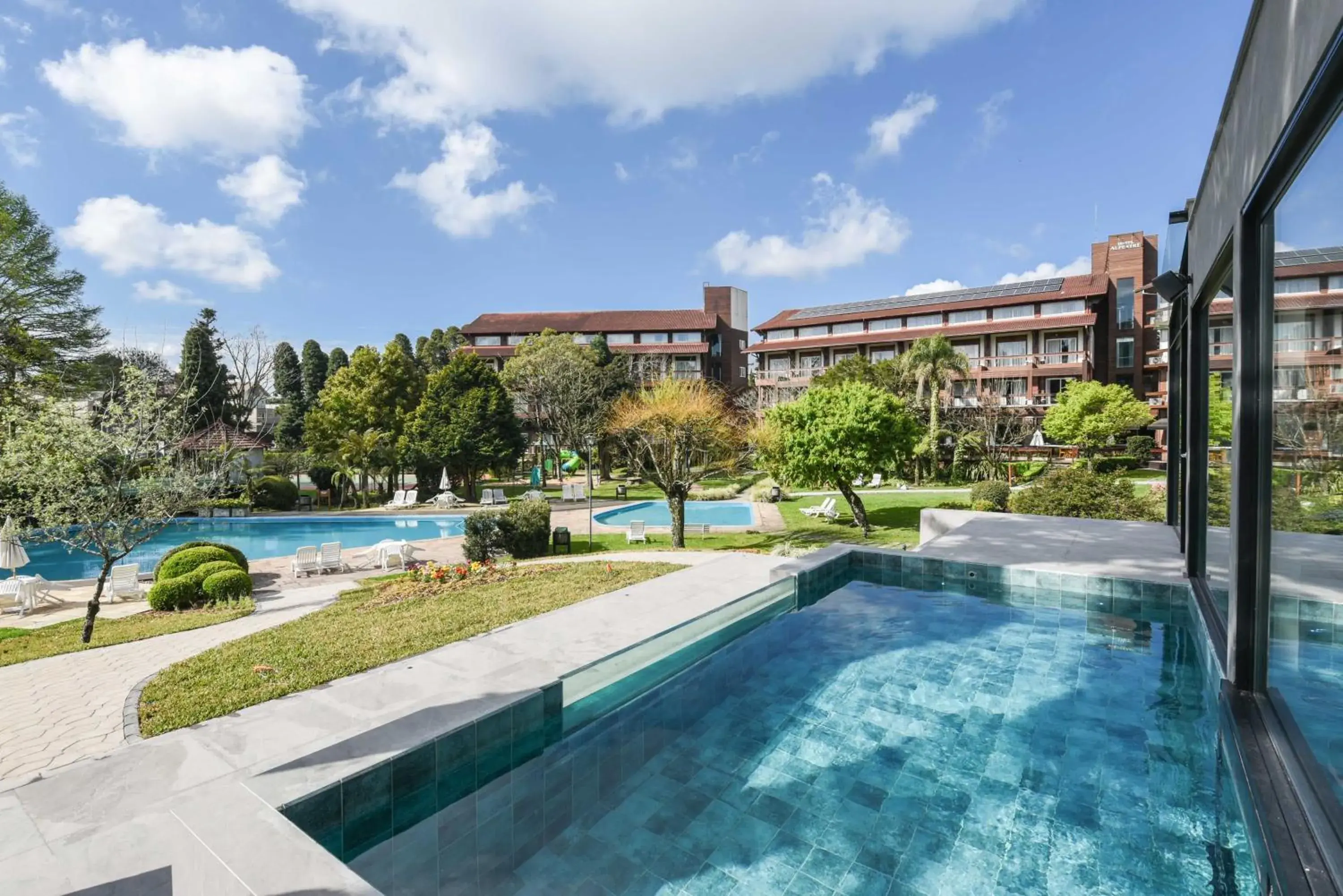 Swimming pool in Hotel Alpestre Swimming pool in Hotel Alpestre