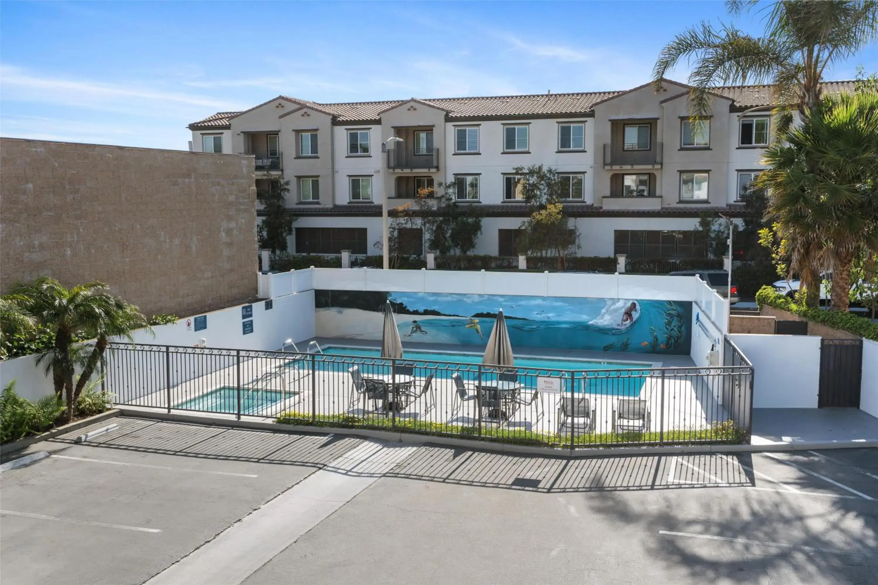 Pool view in Best Western Los Alamitos Inn & Suites Pool view in Best Western Los Alamitos Inn & Suites