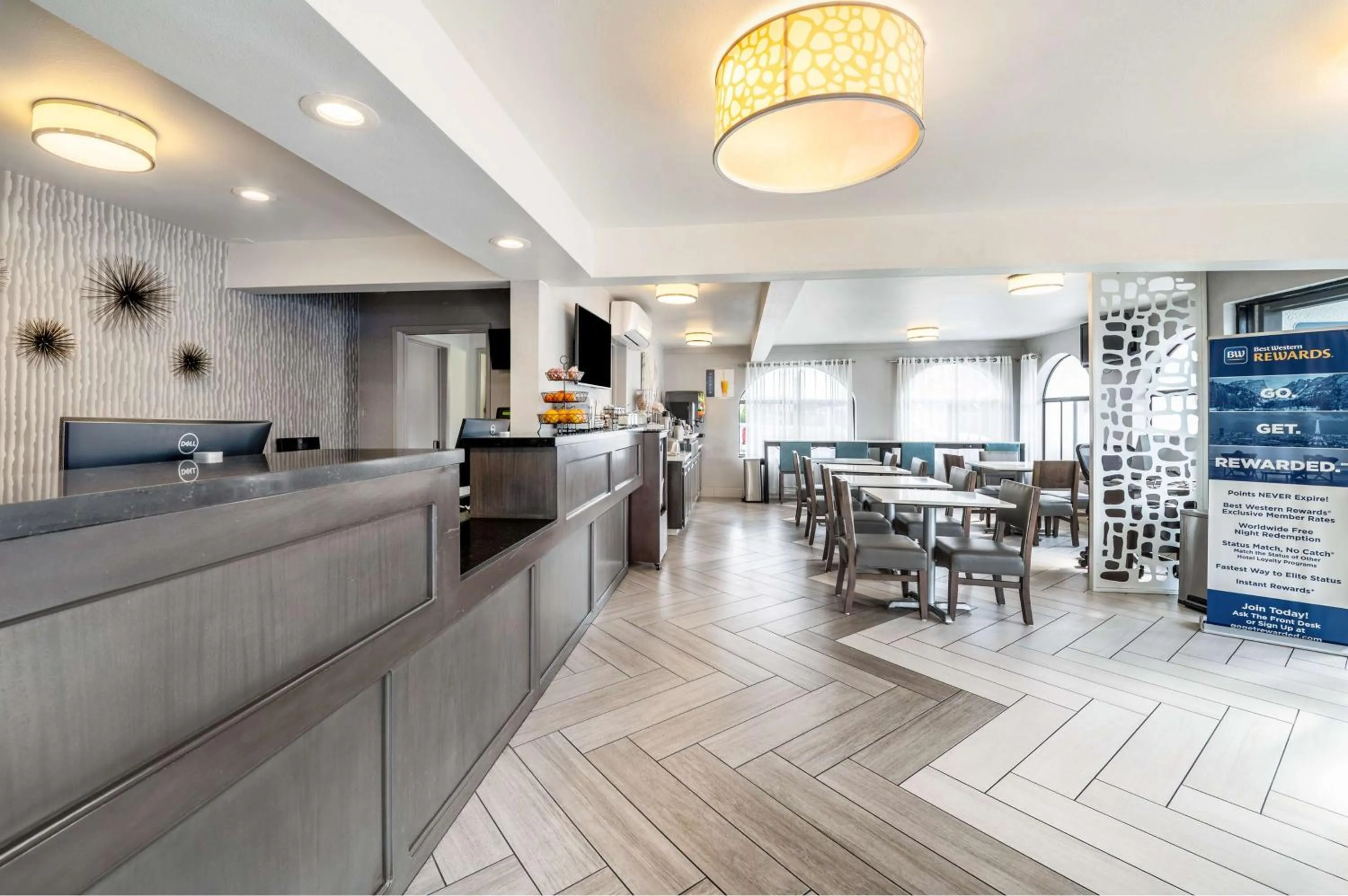 Lobby or reception in Best Western Los Alamitos Inn & Suites