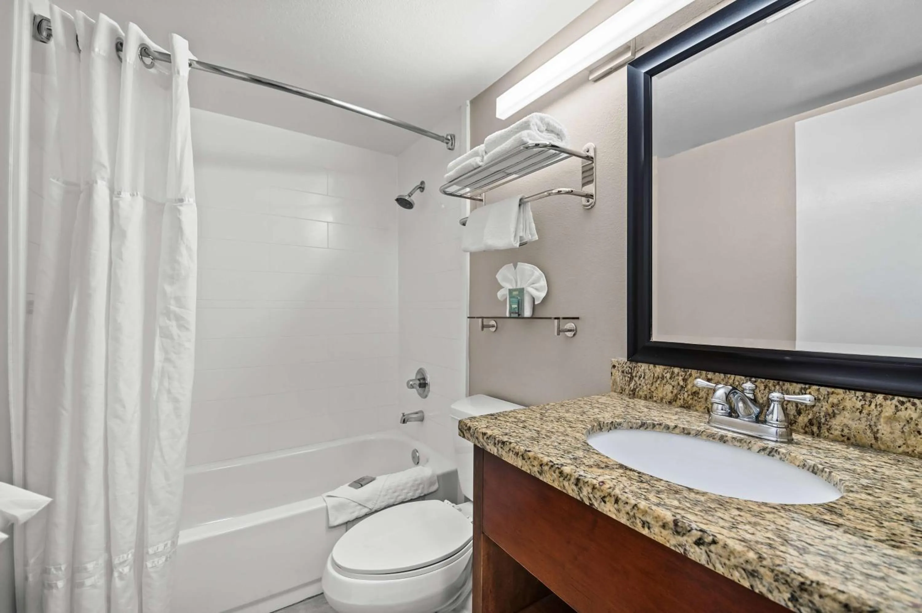 Bathroom in Best Western Los Alamitos Inn & Suites