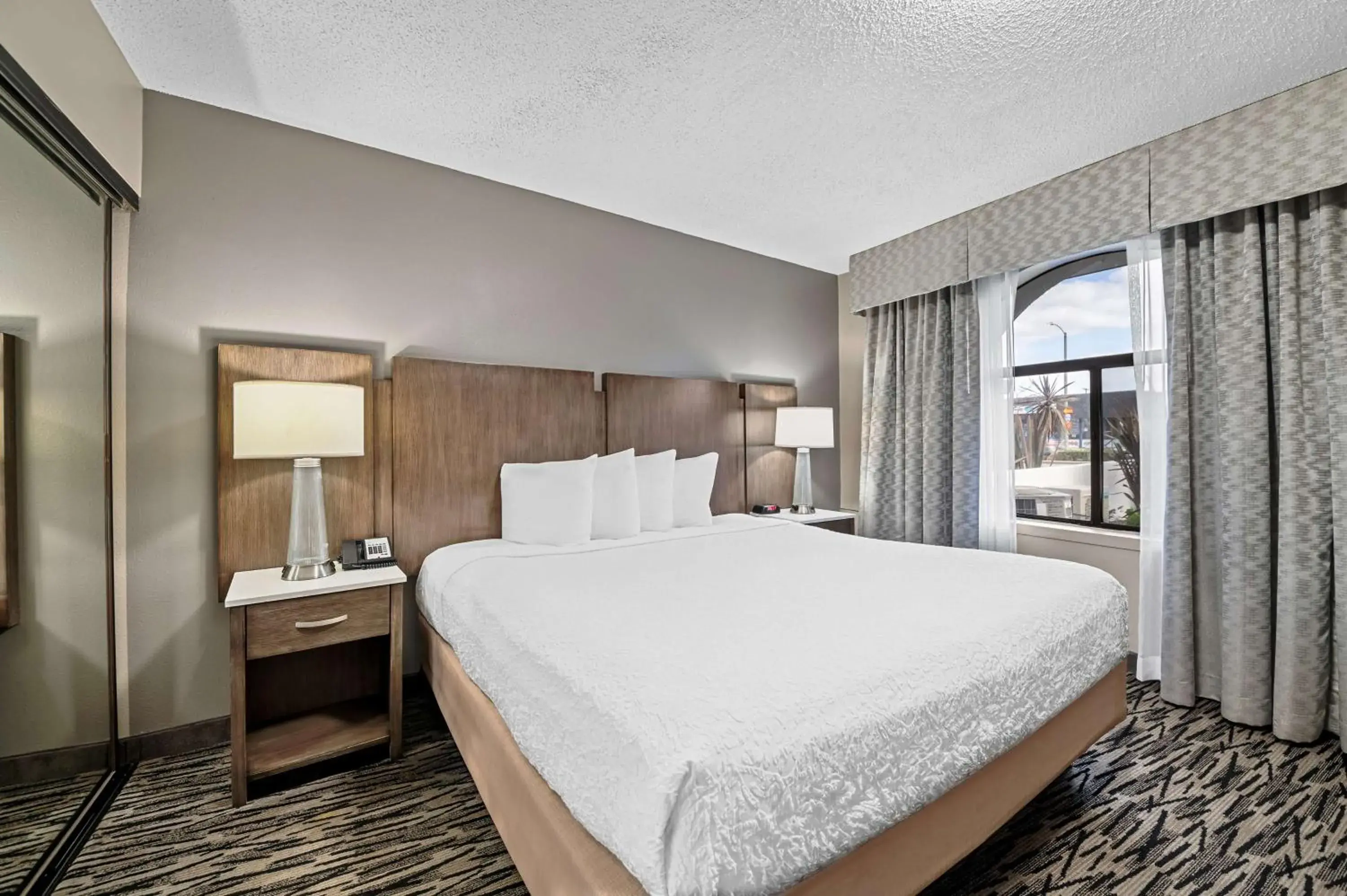 Photo of the whole room, Bed in Best Western Los Alamitos Inn & Suites Photo of the whole room, Bed in Best Western Los Alamitos Inn & Suites