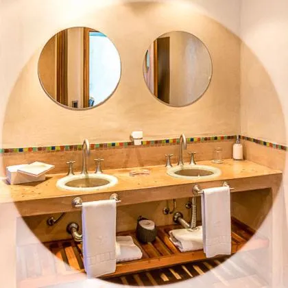 Lirolay Suites - Apart Hotel