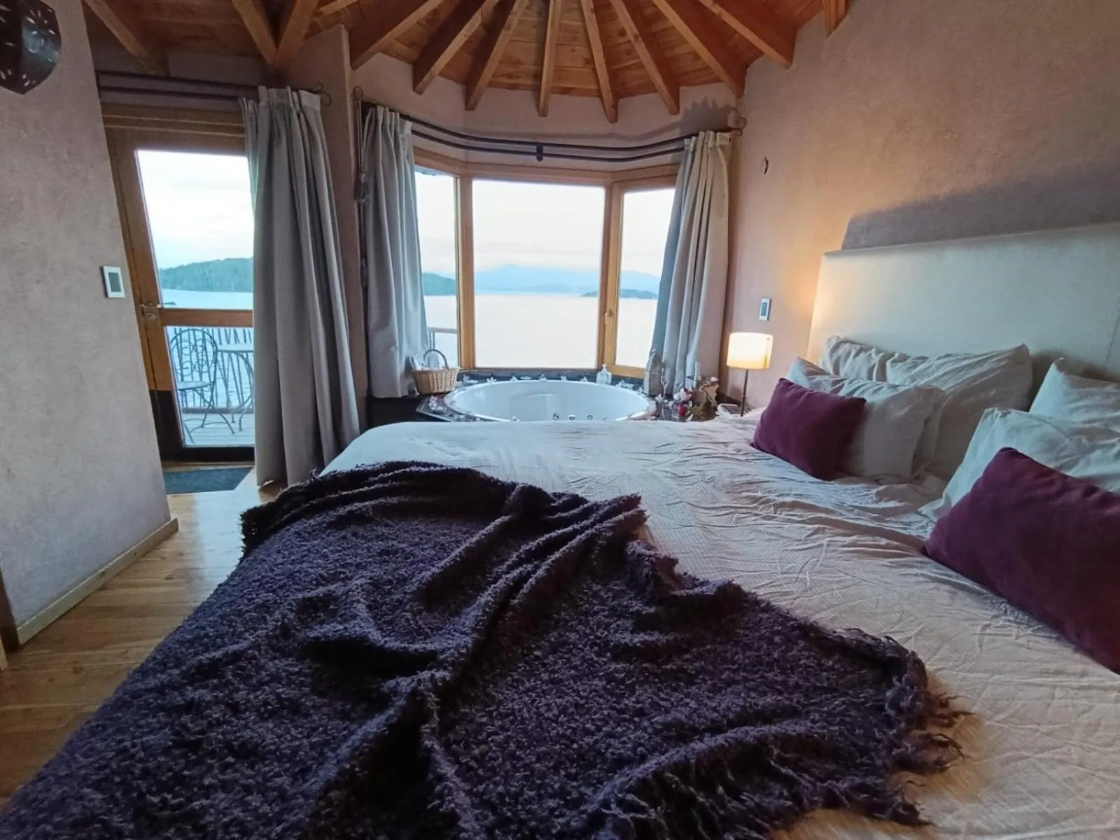 Bed in Lirolay Suites - Apart Hotel