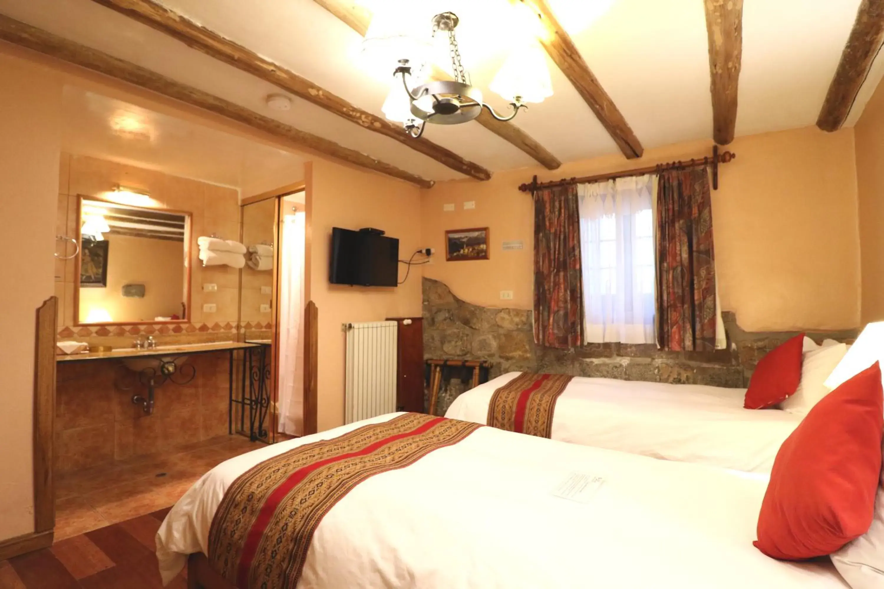 Photo of the whole room, Bed in Hotel & Mirador Los Apus Photo of the whole room, Bed in Hotel & Mirador Los Apus