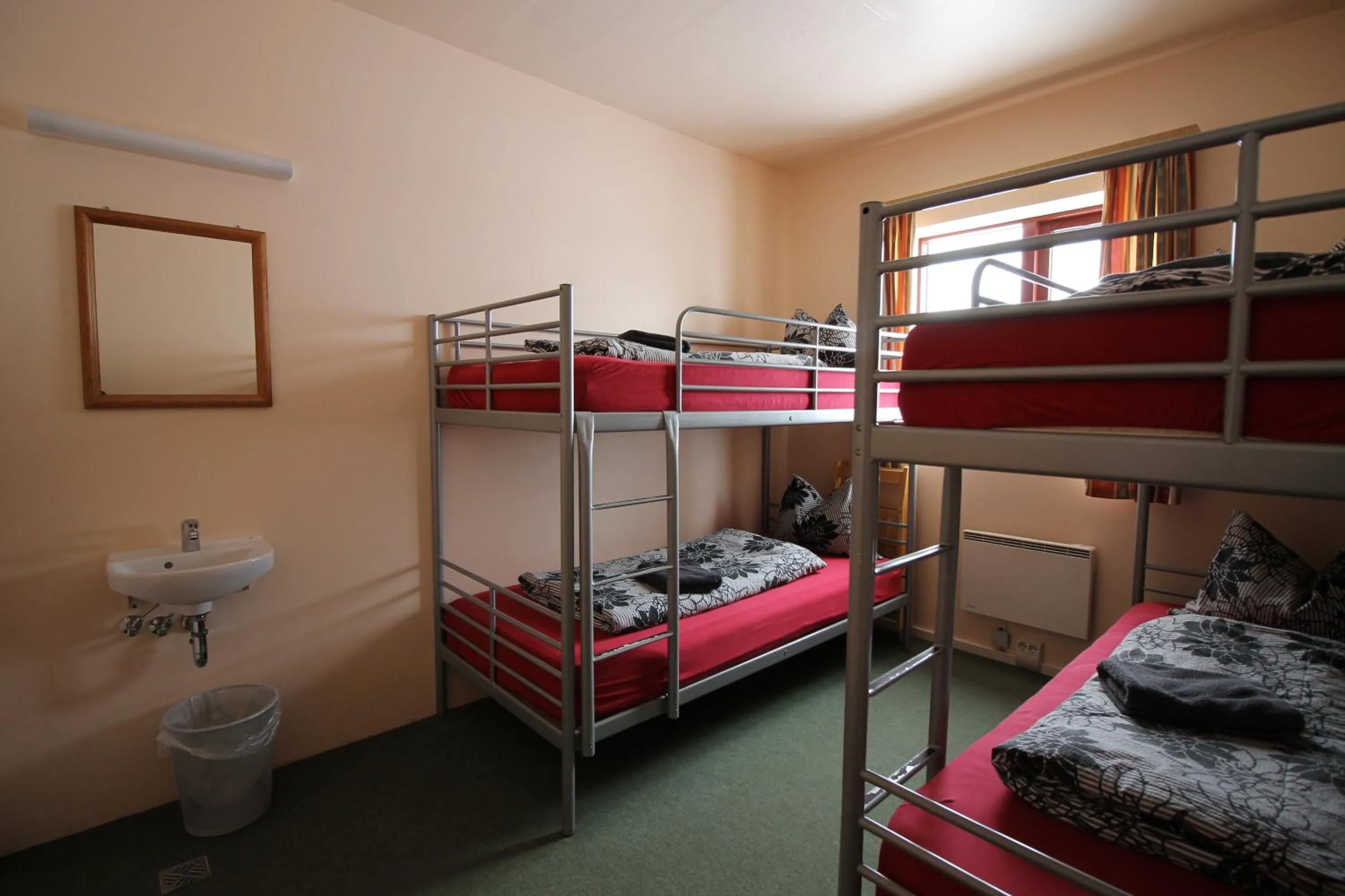 Photo of the whole room, Bed in Hvoll Hostel