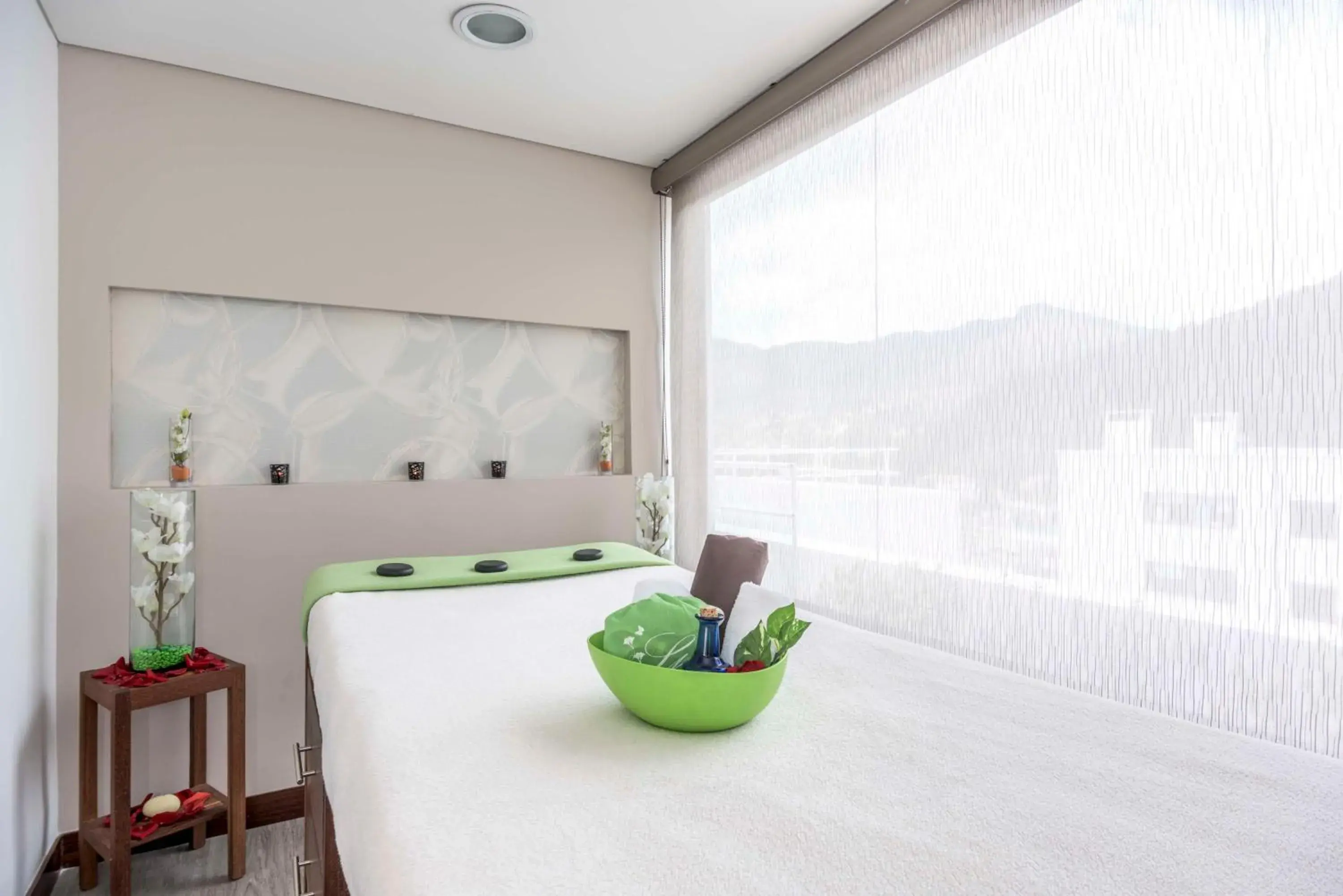 Spa and wellness centre/facilities, Bed in NH Collection Bogota WTC Royal Spa and wellness centre/facilities, Bed in NH Collection Bogota WTC Royal