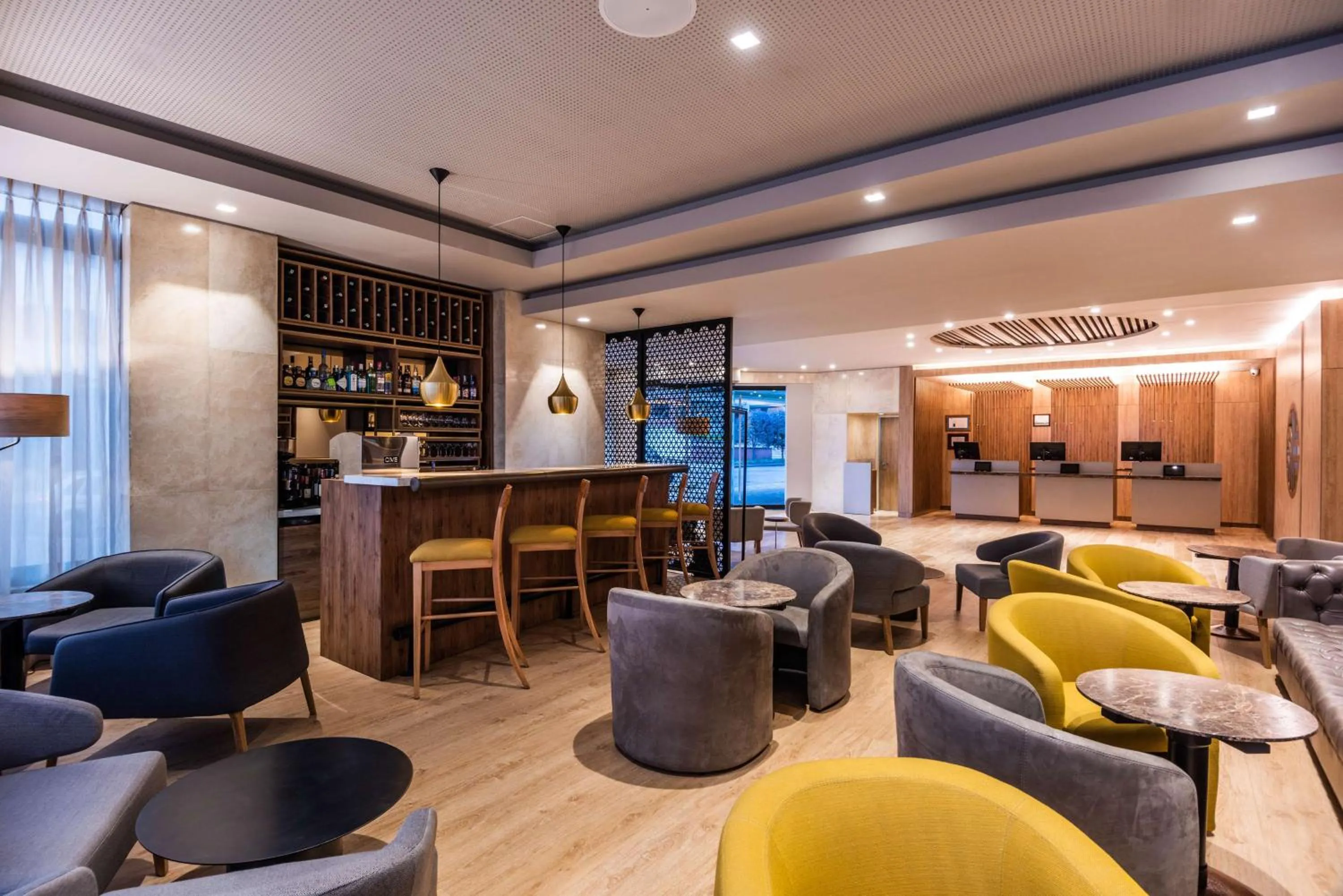 Lounge or bar in NH Collection Bogota WTC Royal