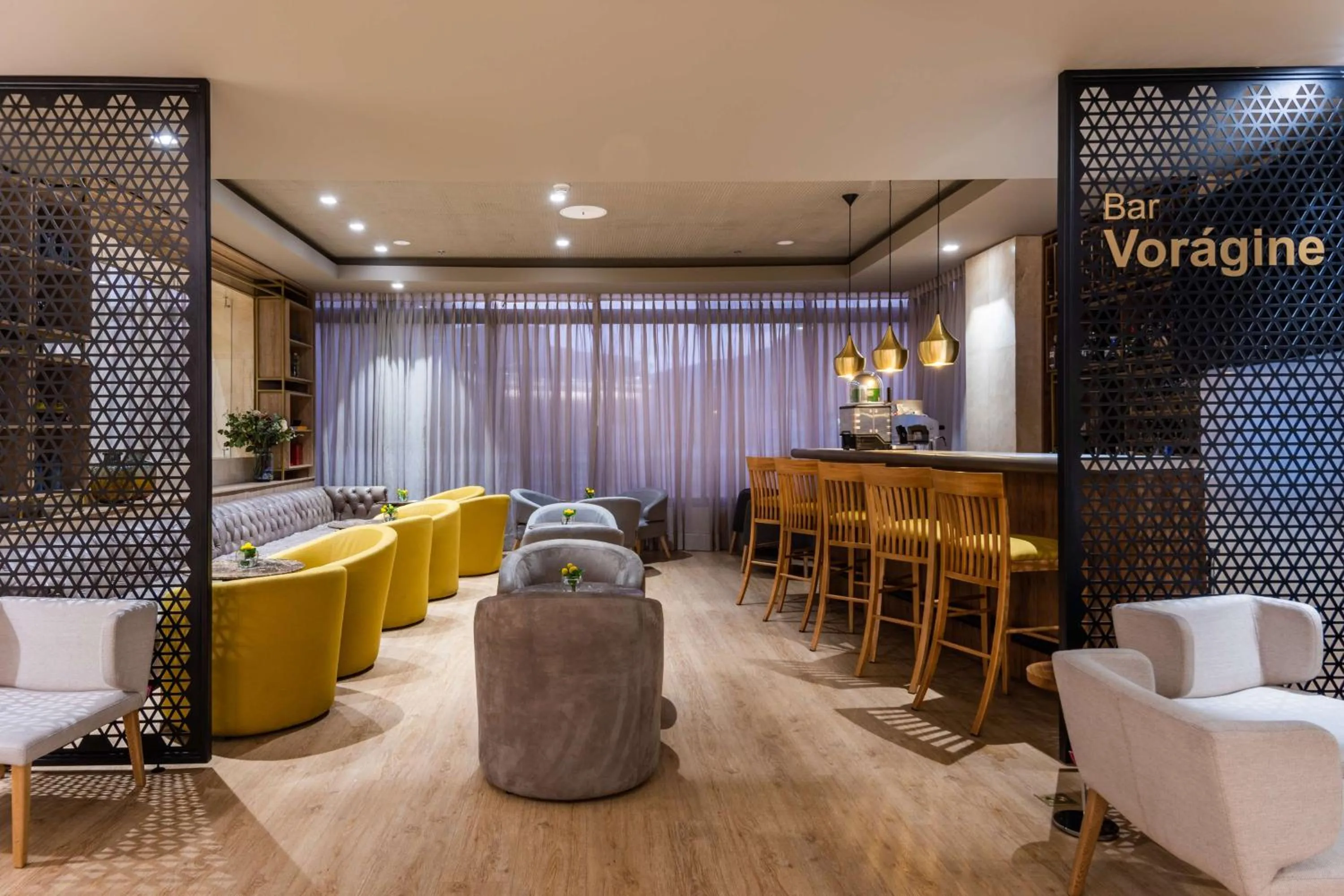 Lounge or bar in NH Collection Bogota WTC Royal