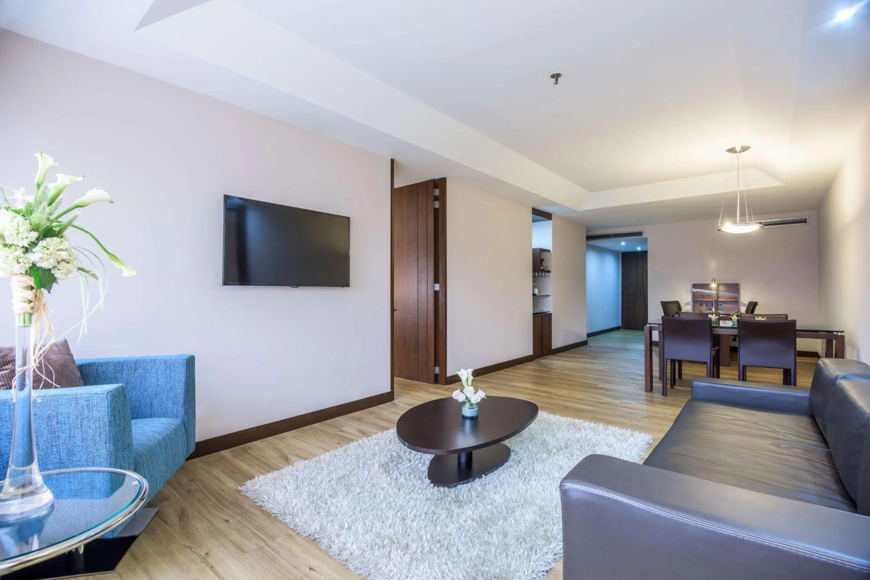 Photo of the whole room in NH Collection Bogota WTC Royal