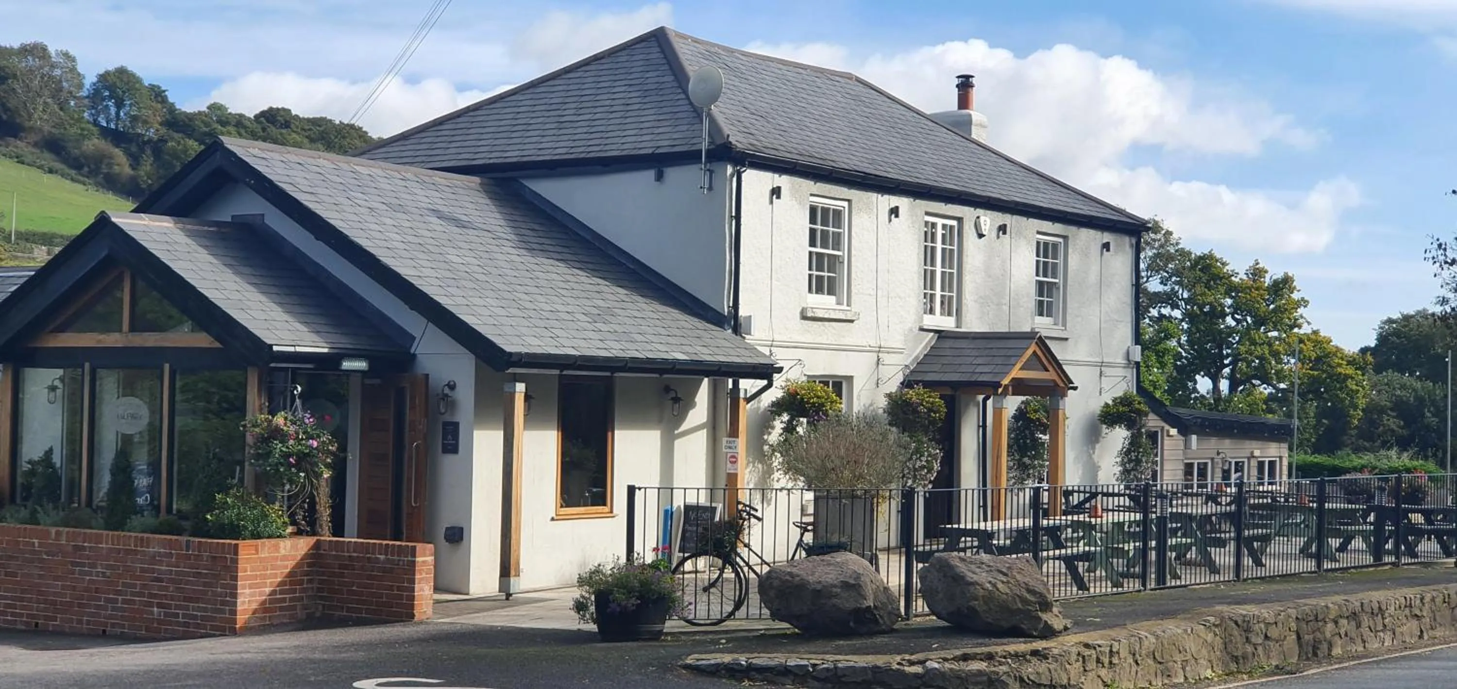 Property building in Dartmoor Halfway Inn
