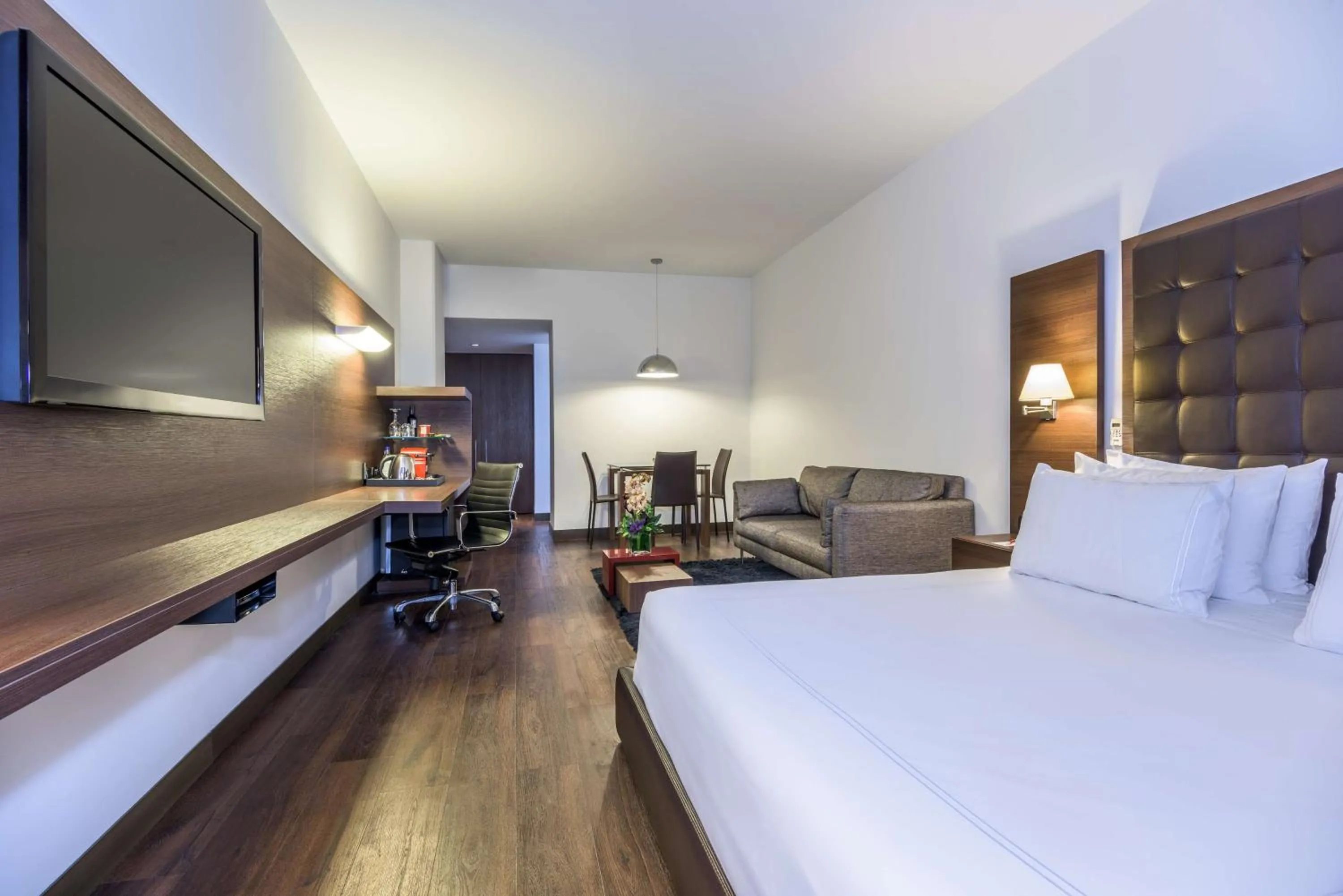 Bedroom, Bed in NH Collection Bogota Andino Royal