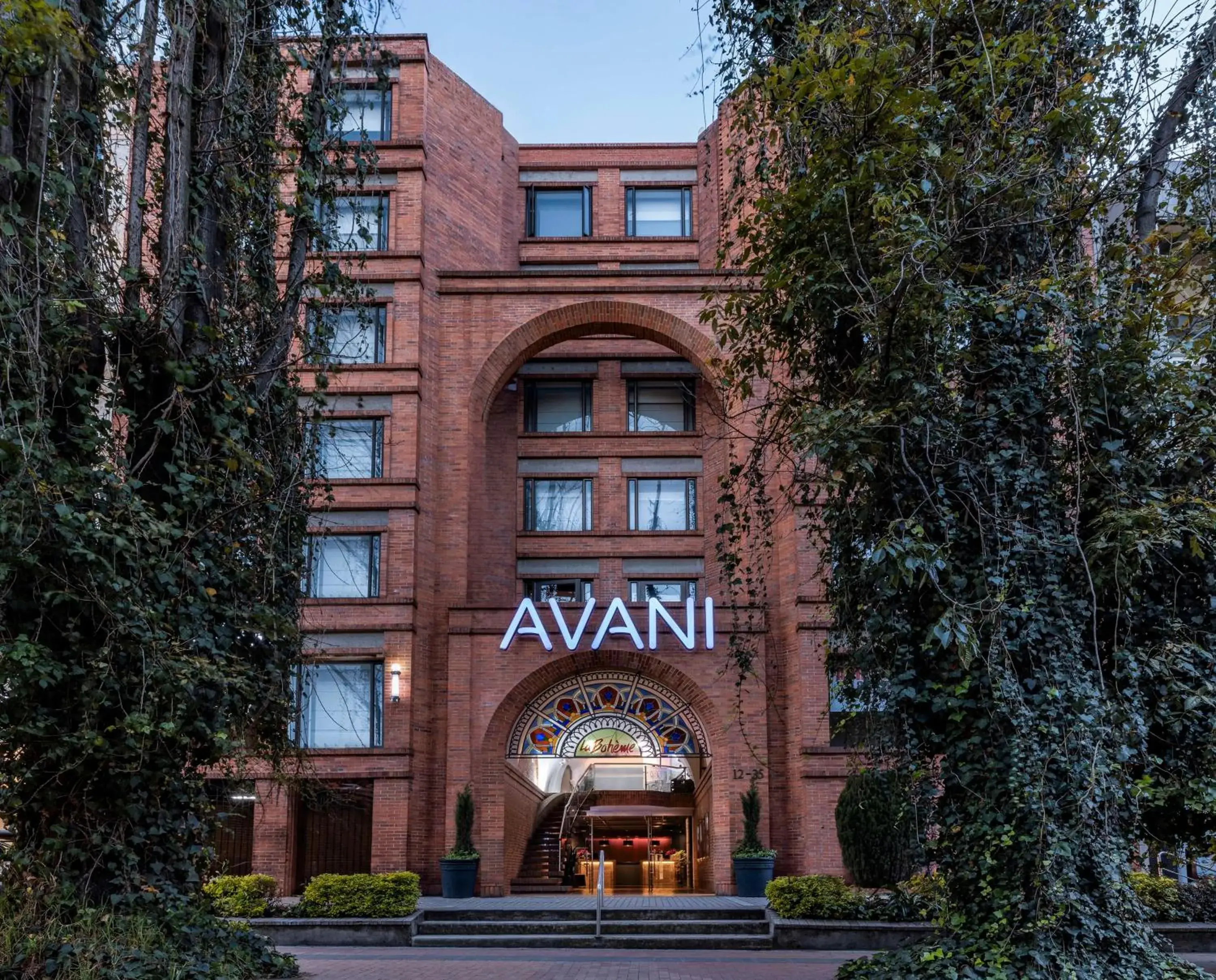 Property building in Avani Royal Zona T Bogotá Hotel (previously NH Bogotá Boheme Royal) Property building in Avani Royal Zona T Bogotá Hotel (previously NH Bogotá Boheme Royal)