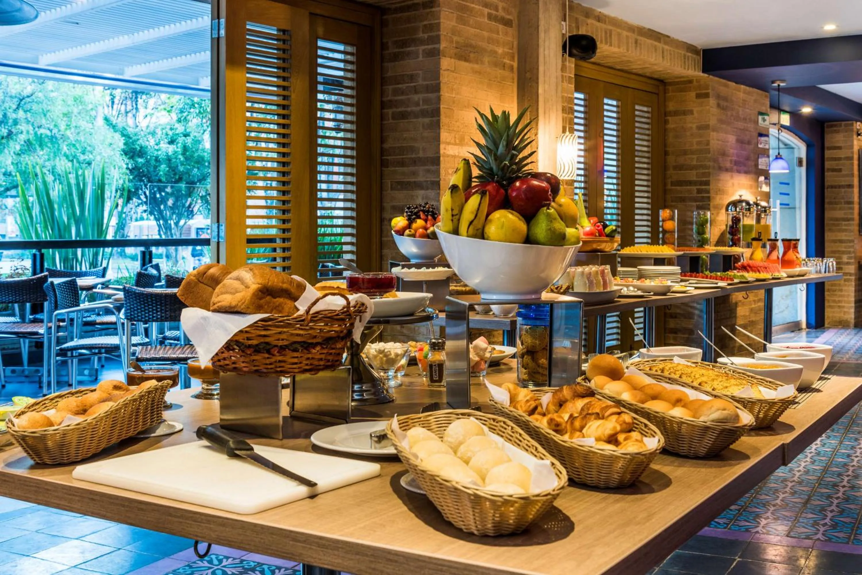 Breakfast in NH Bogota Pavillon Royal