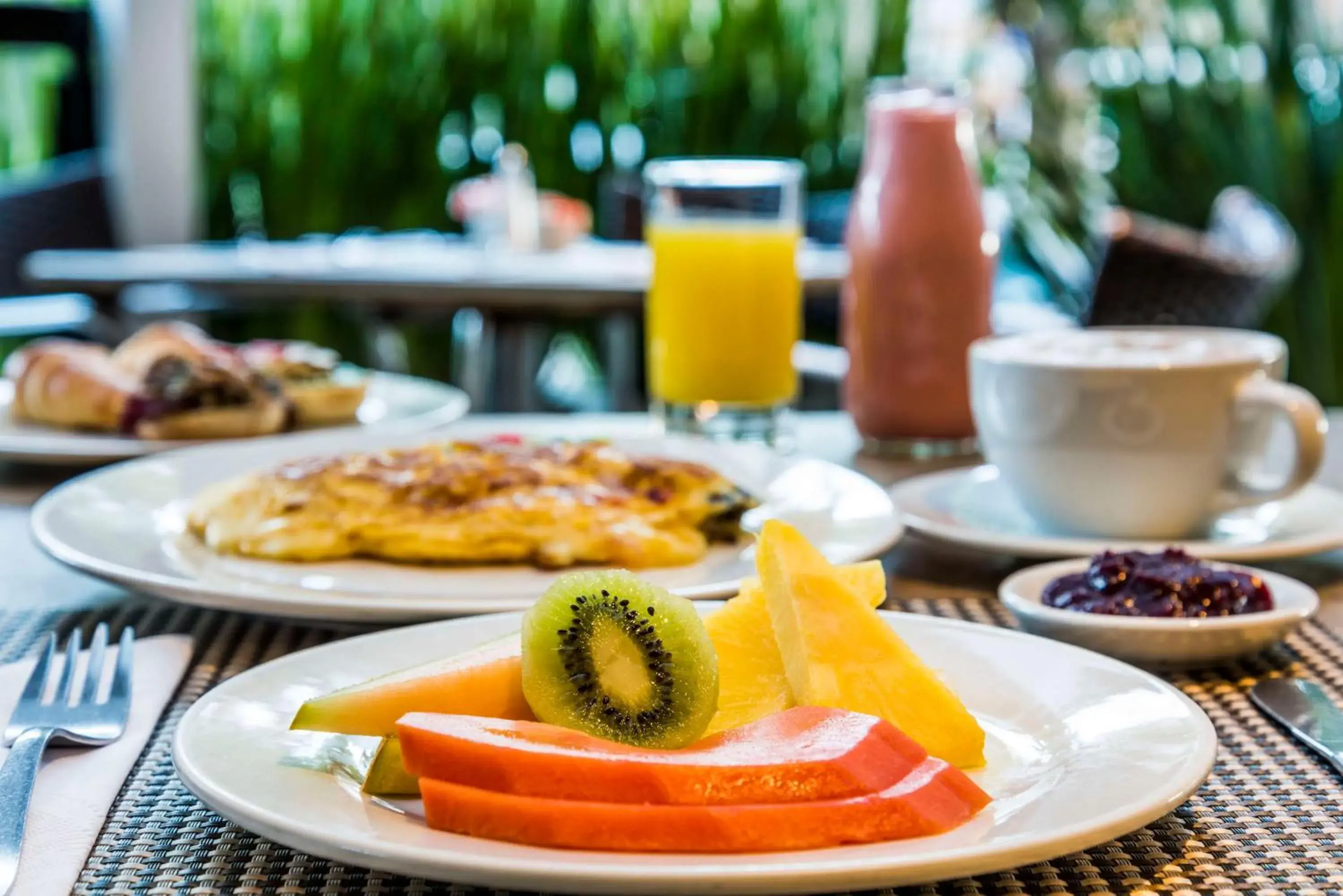 Food and drinks in NH Bogota Pavillon Royal Food and drinks in NH Bogota Pavillon Royal